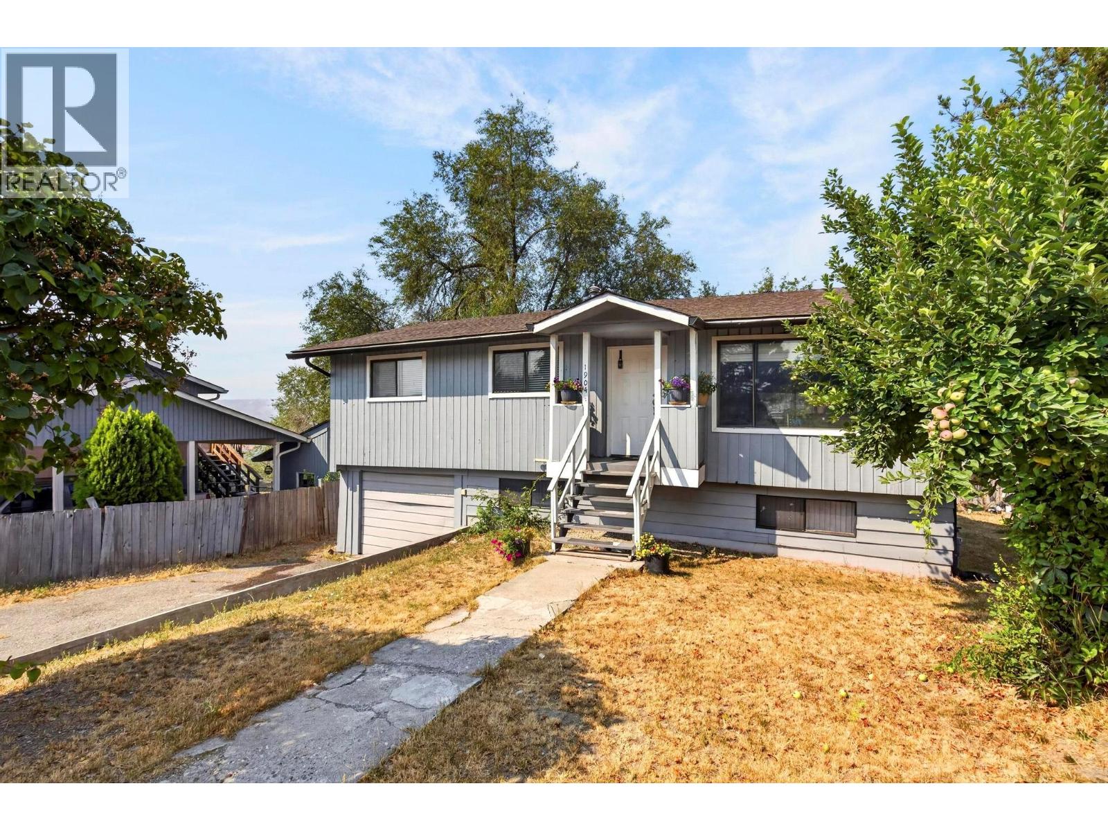 1904 22nd Street Property Photo 1