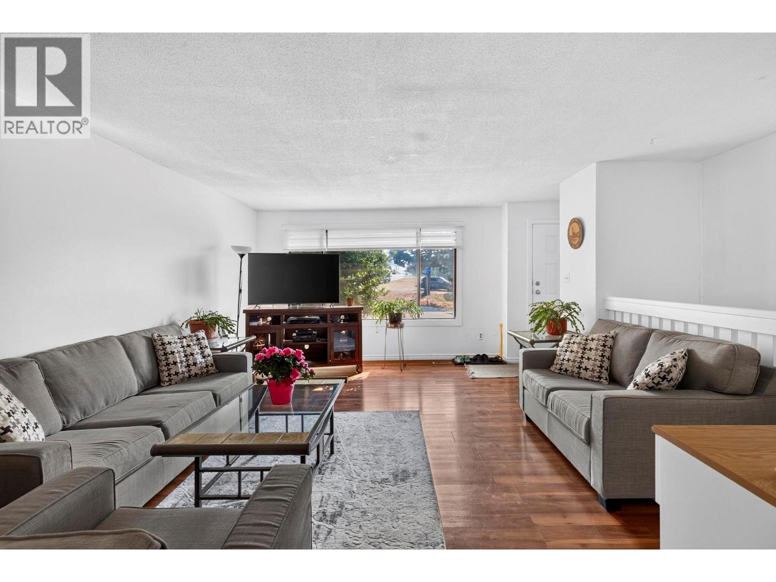 1904 22nd Street Property Photo 4