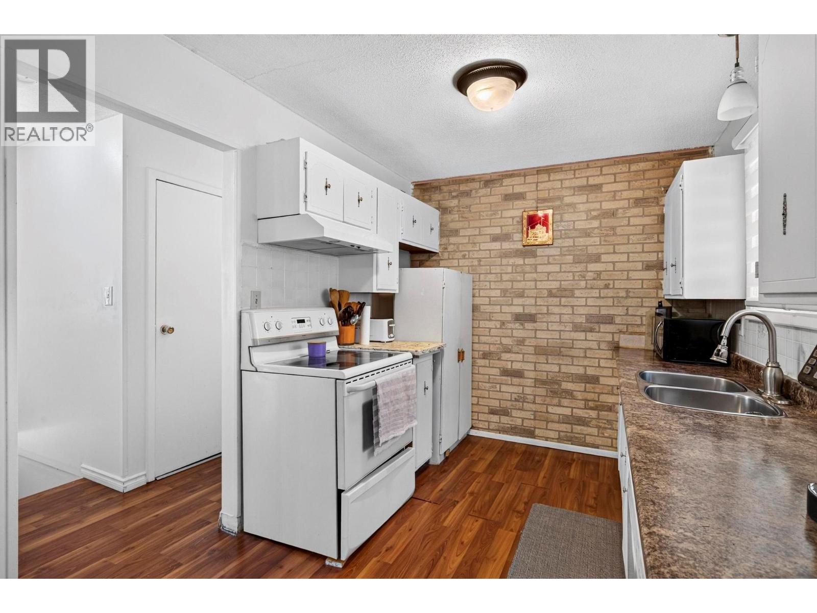 1904 22nd Street Property Photo 8