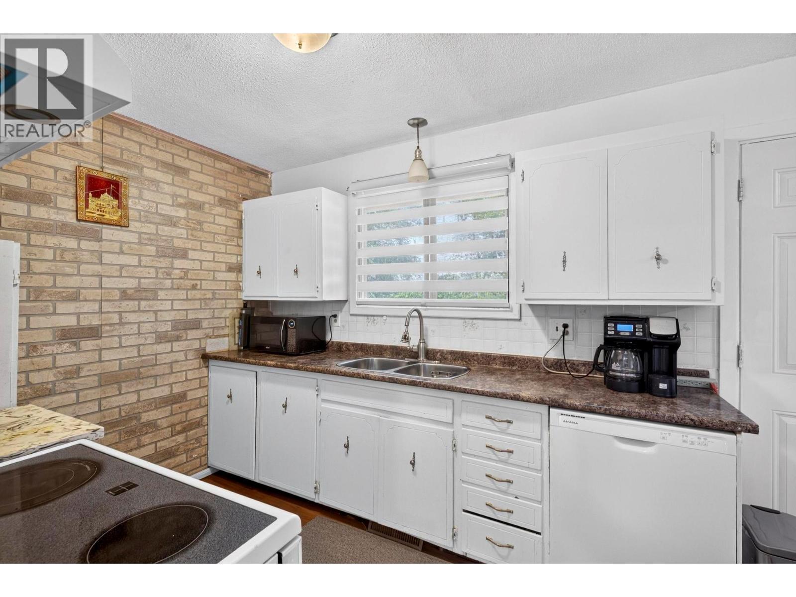 1904 22nd Street Property Photo 9