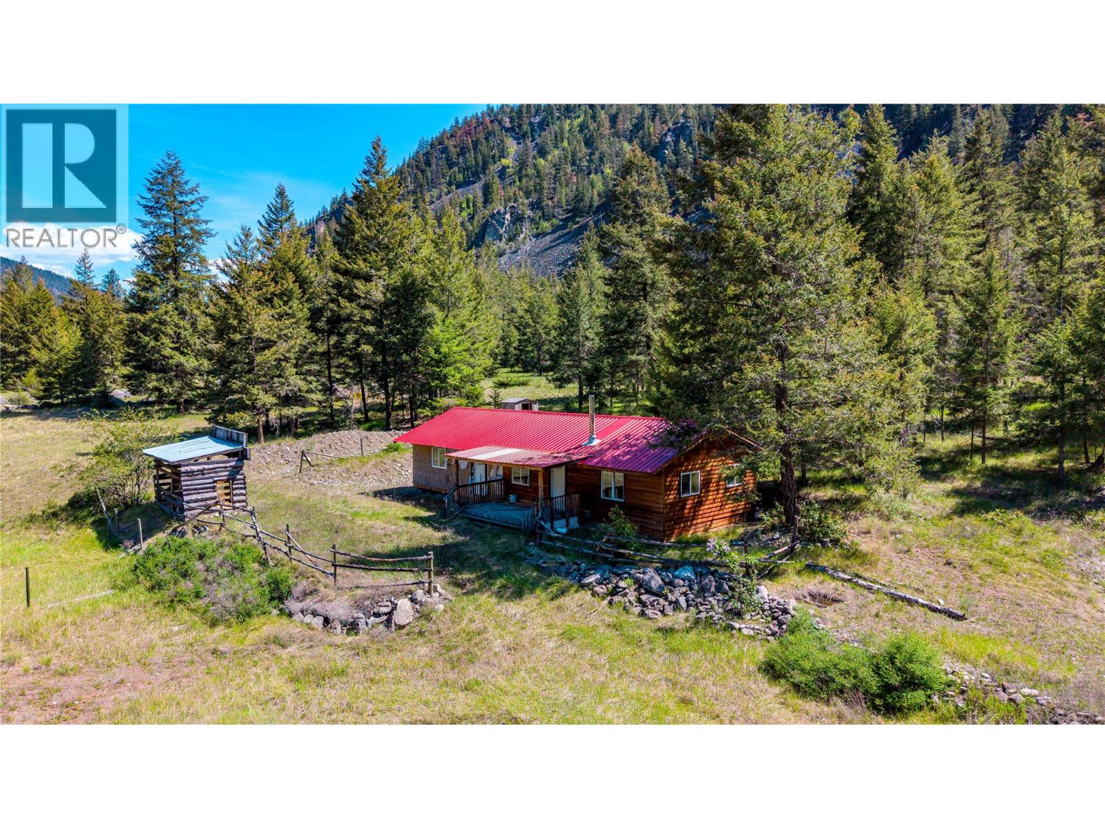 2451 Hwy 3 E Property Photo 5