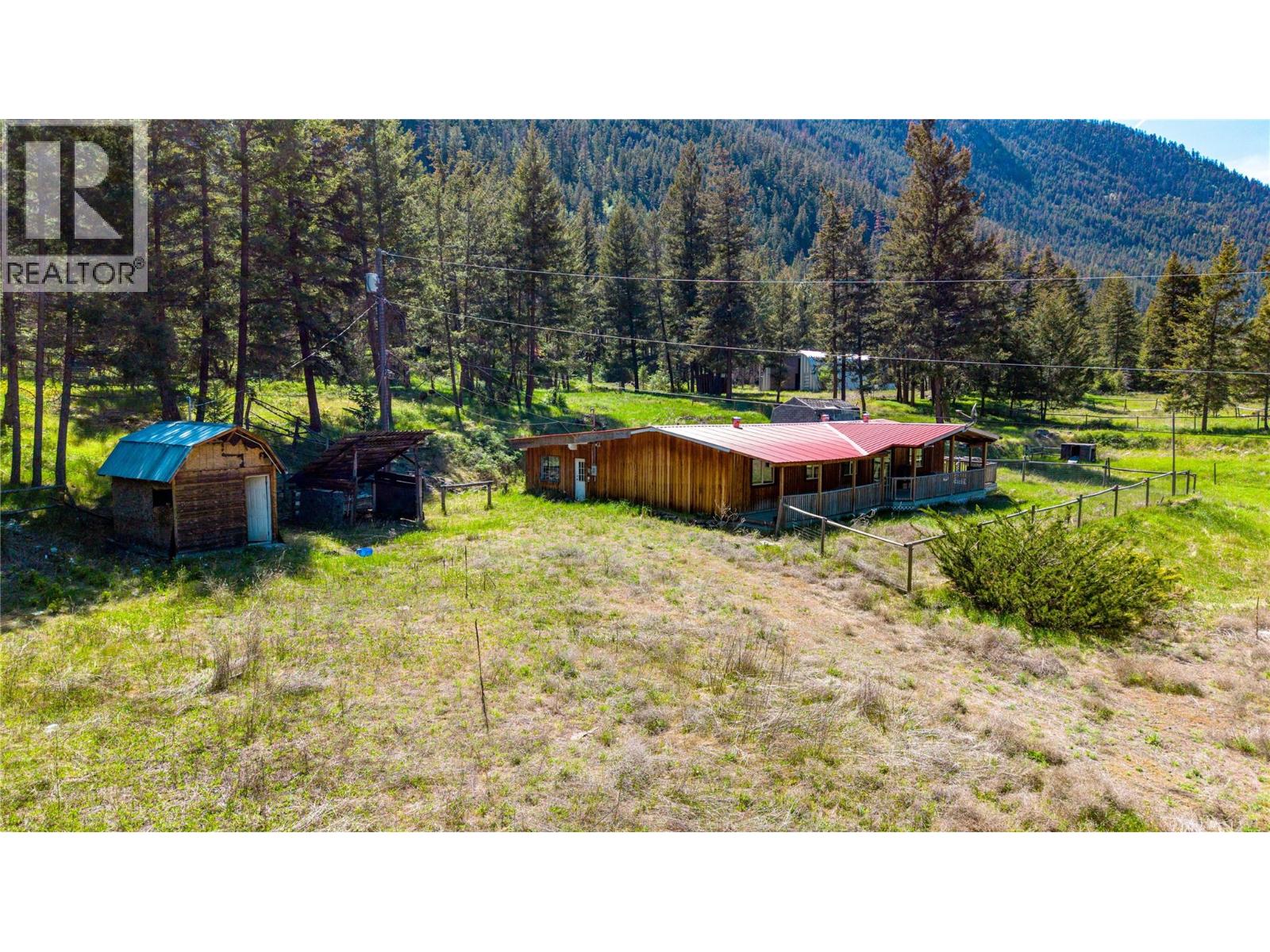 2451 Hwy 3 E Property Photo 6