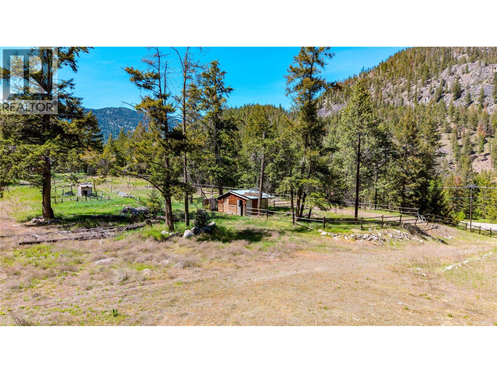 2451 Hwy 3 E Property Photo 7