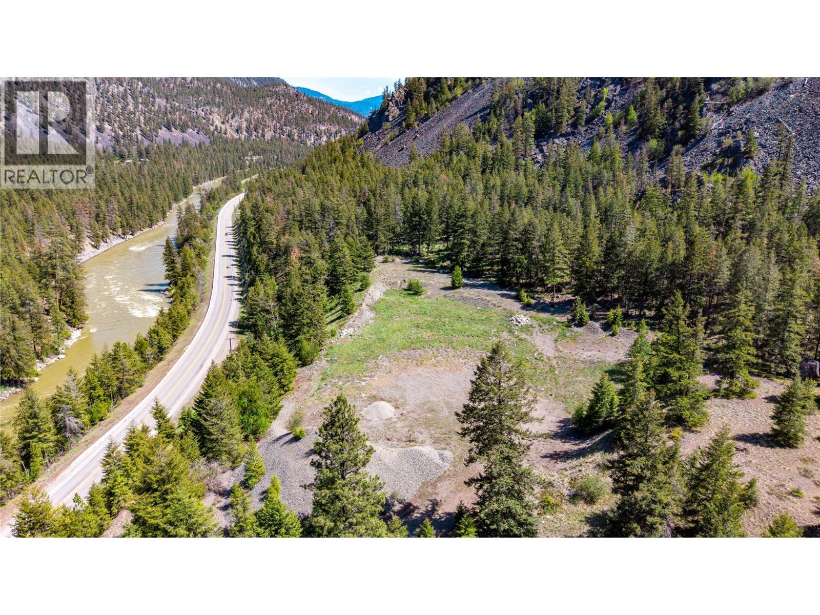 2451 Hwy 3 E Property Photo 14