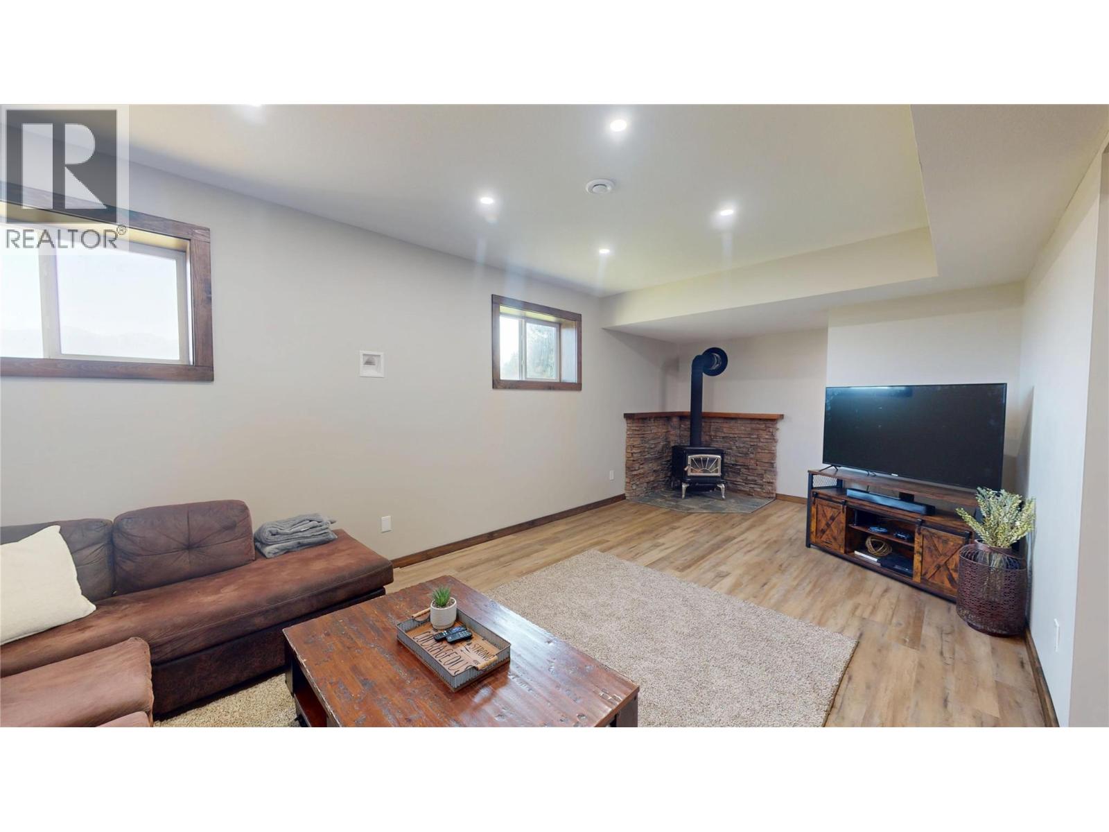 7229 3/93 Highway Property Photo 48