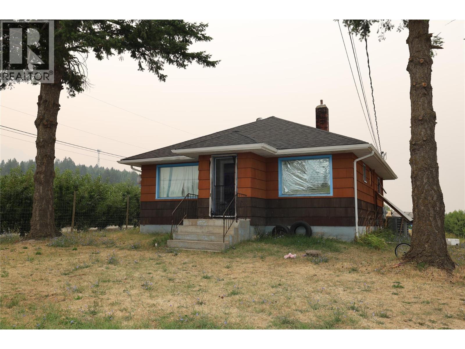 2737 ERICKSON Road Property Photo 1