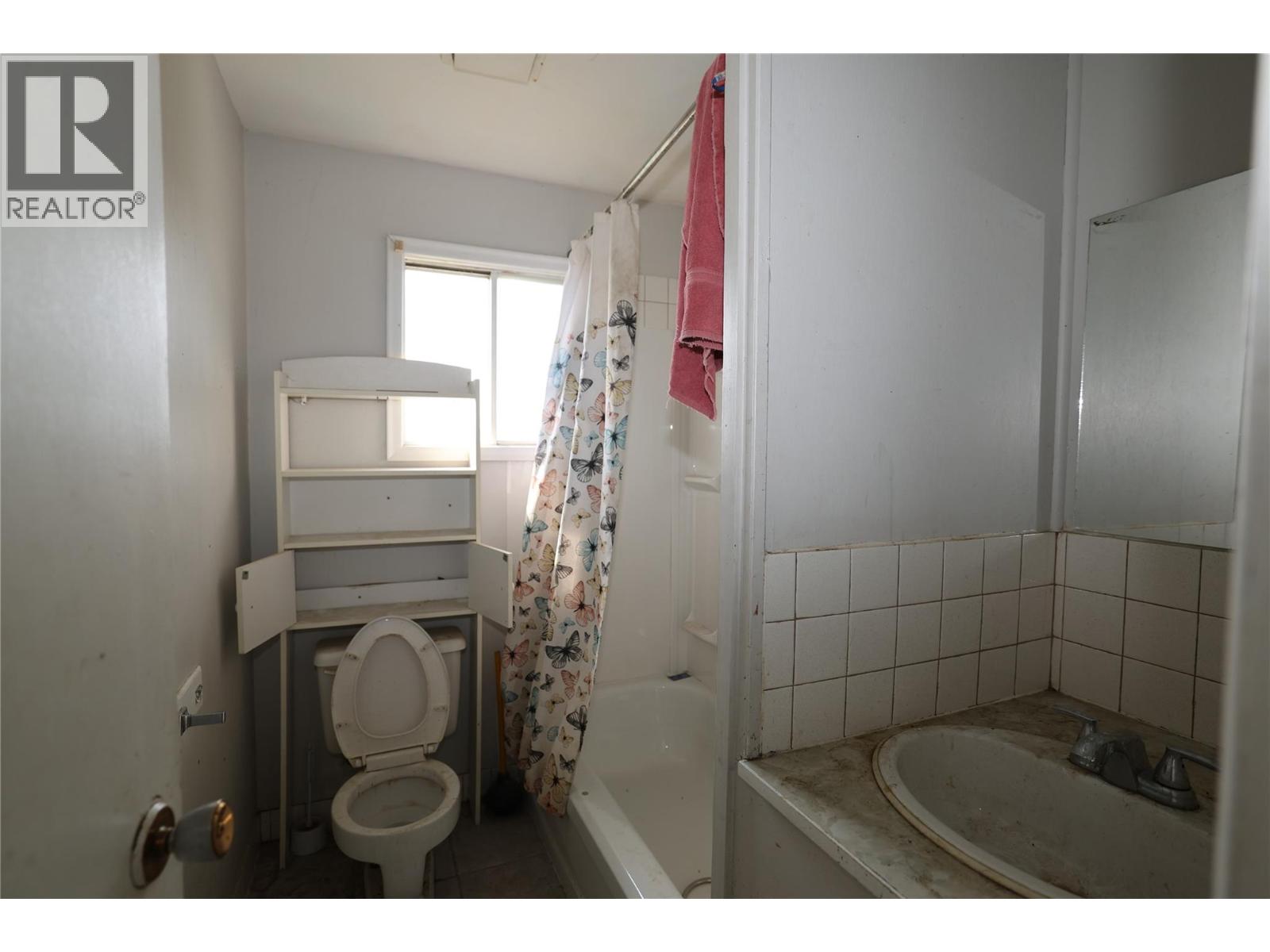 1227 25th S Avenue Property Photo 5