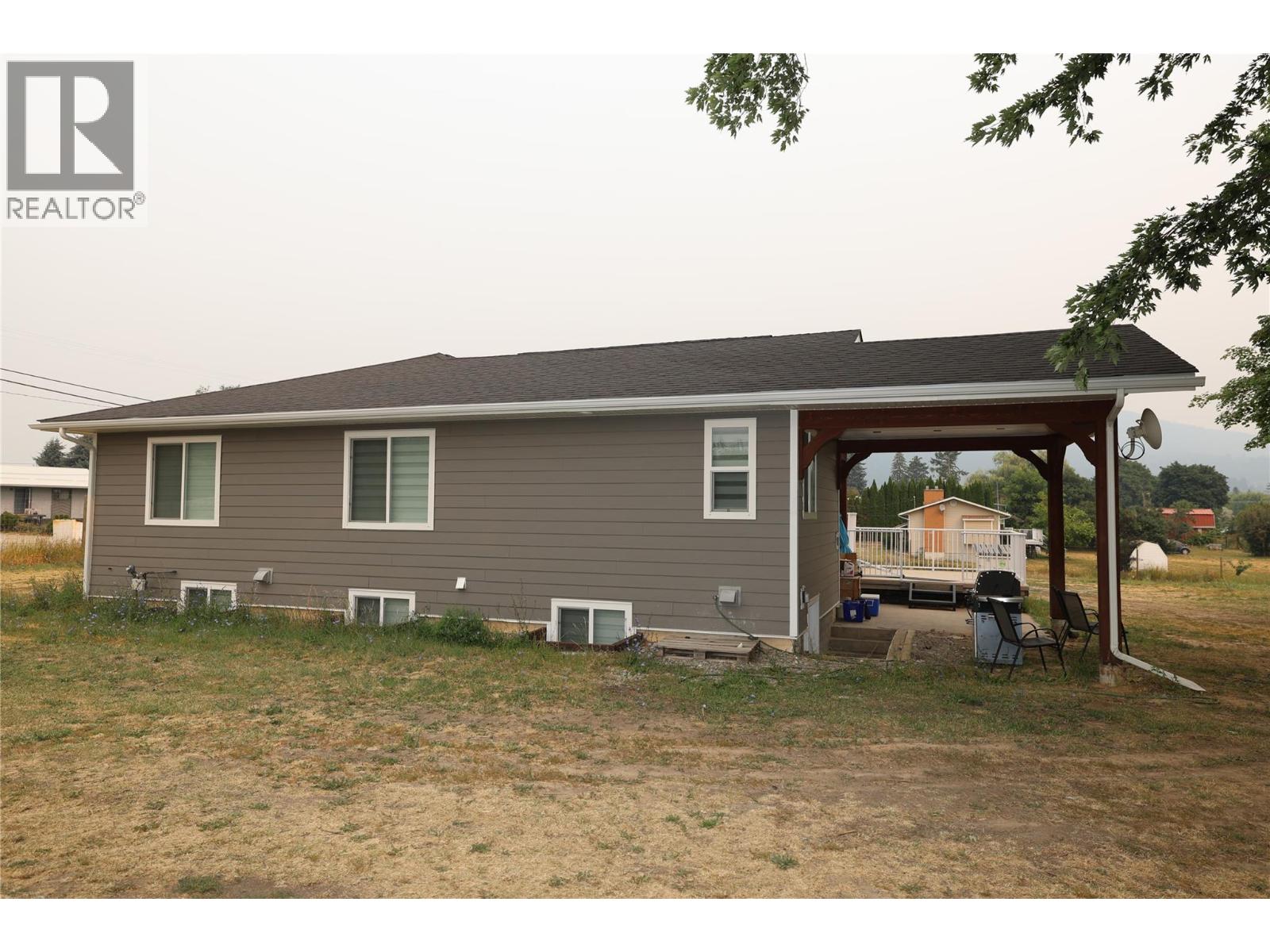 820 32nd Avenue Property Photo 3
