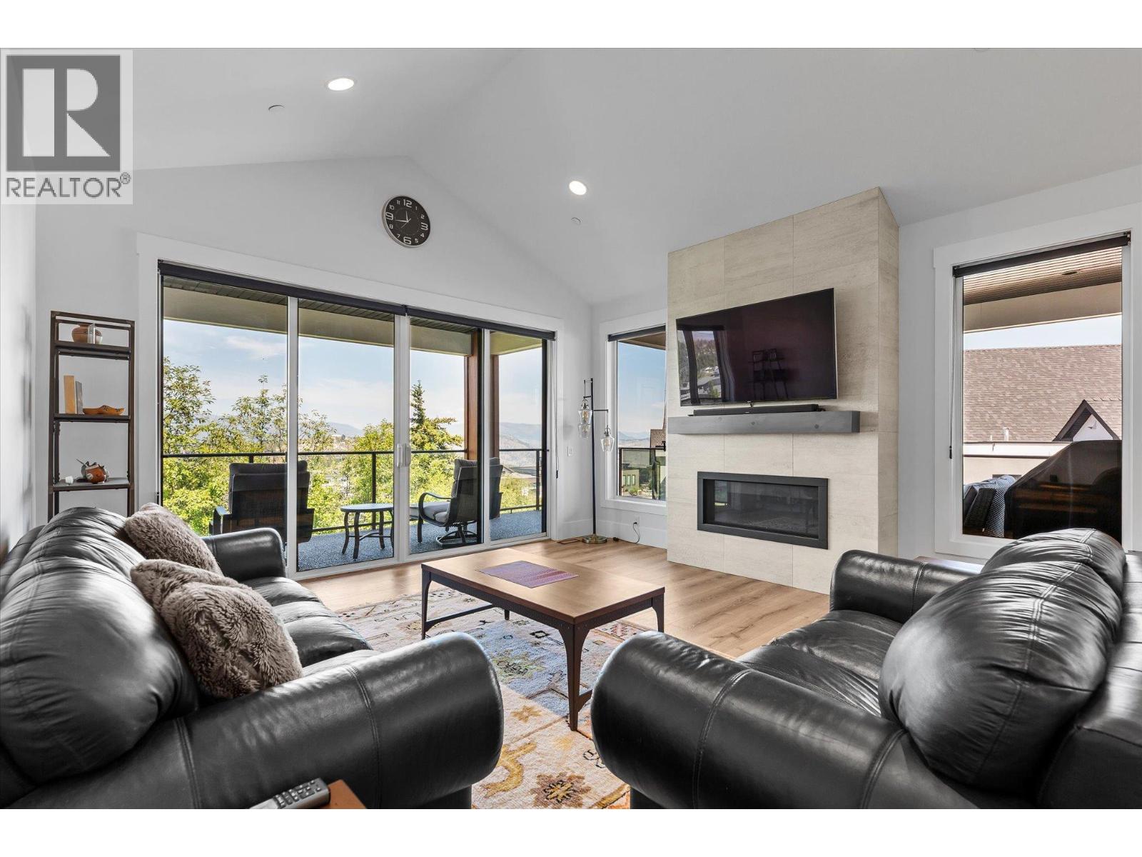 185 Diamond Way Property Photo 15