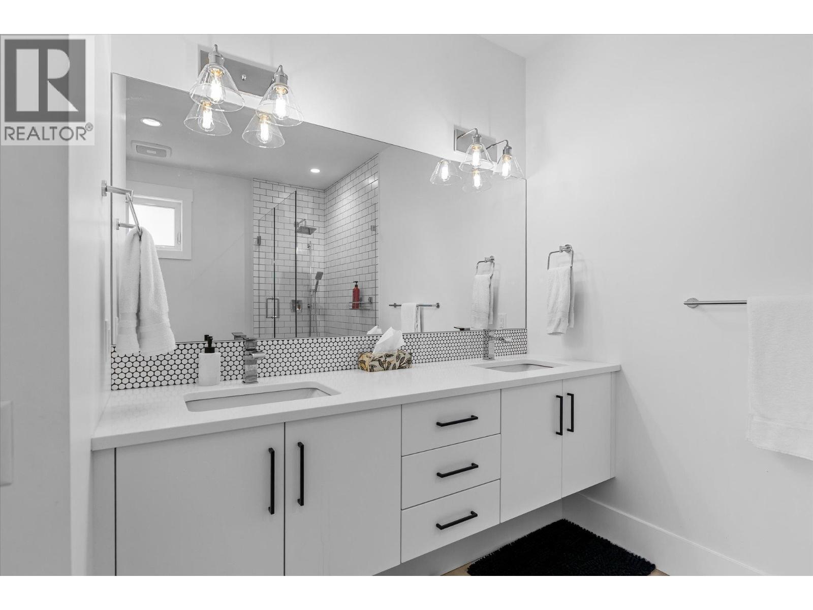 185 Diamond Way Property Photo 25