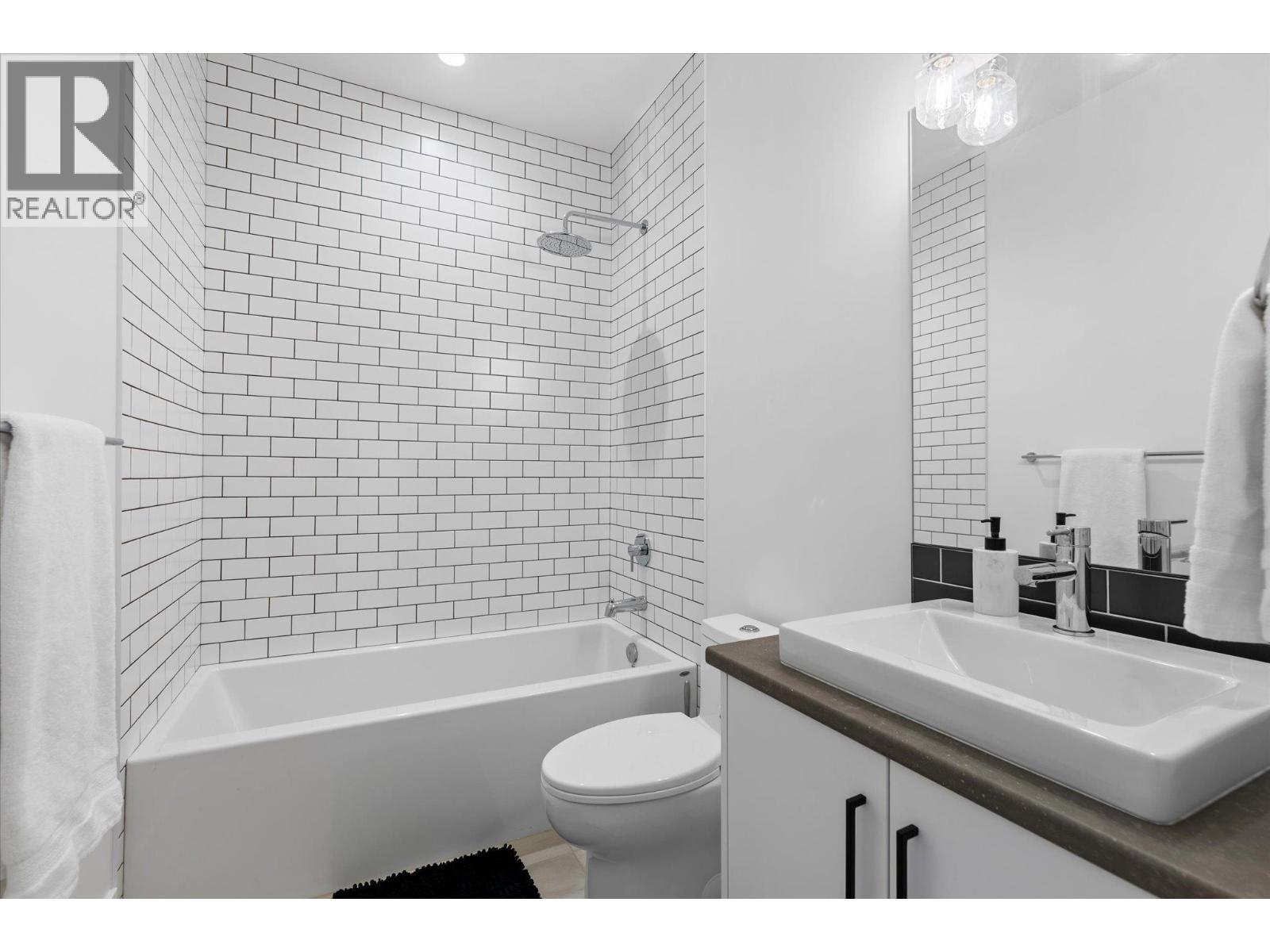 185 Diamond Way Property Photo 28