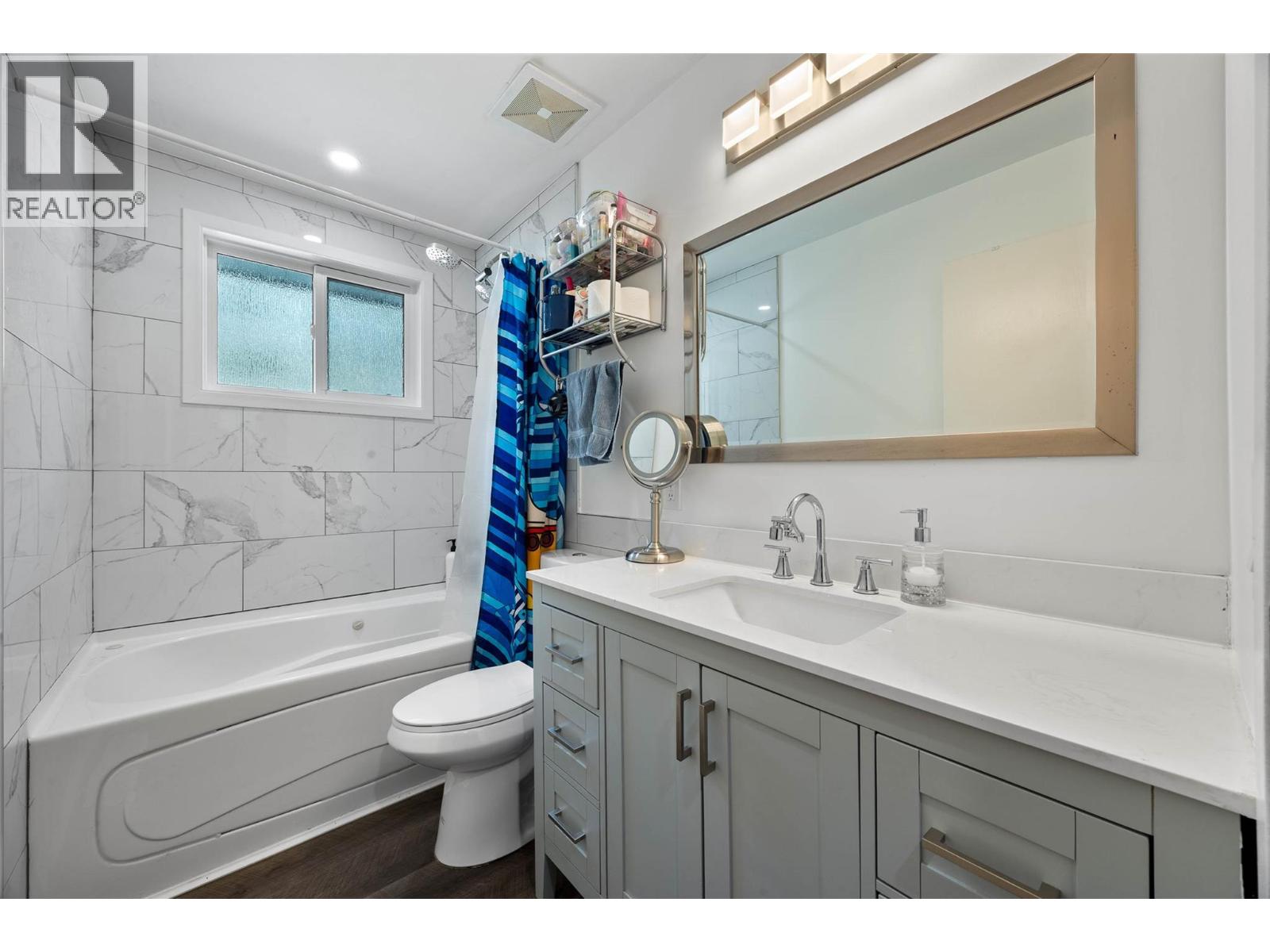 4326 Karindale Road Property Photo 16