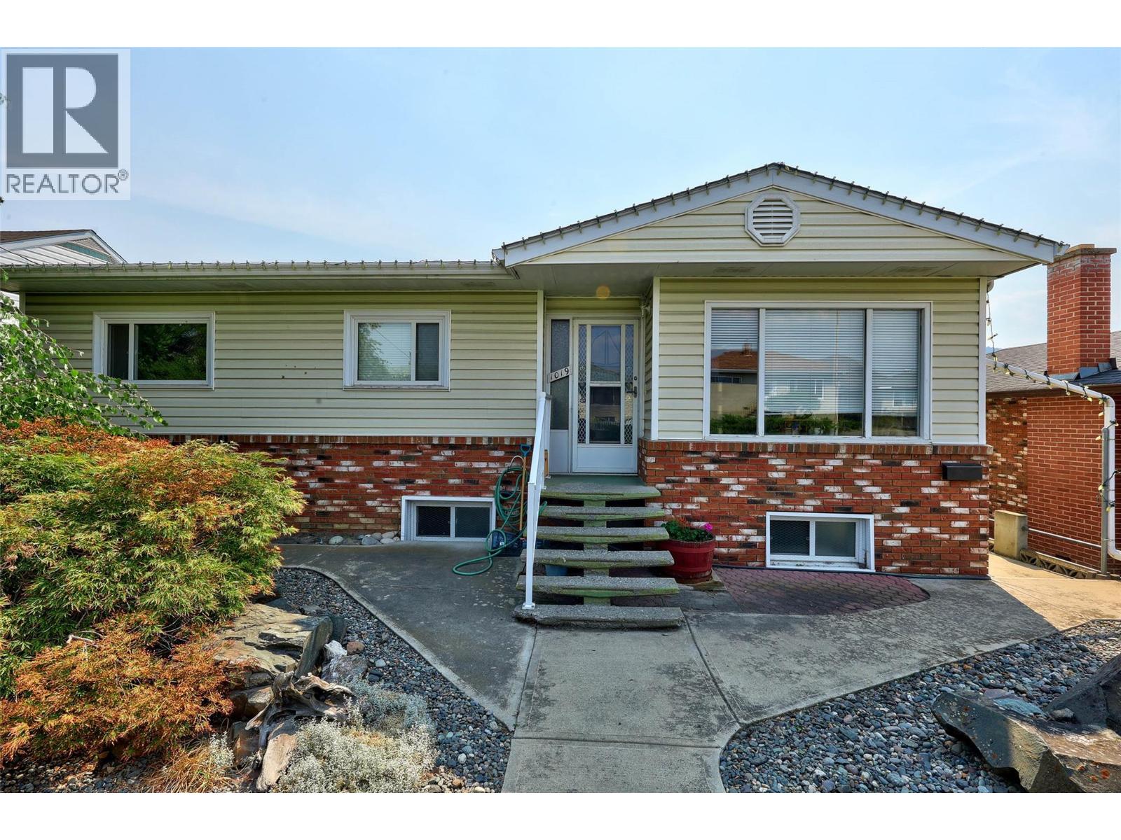 1019 Moncton Avenue Property Photo 1