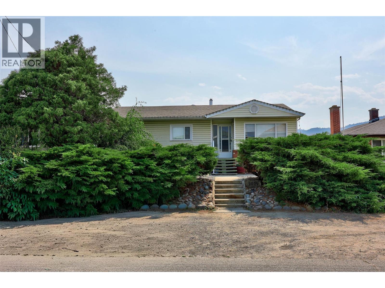 1019 Moncton Avenue Property Photo 2