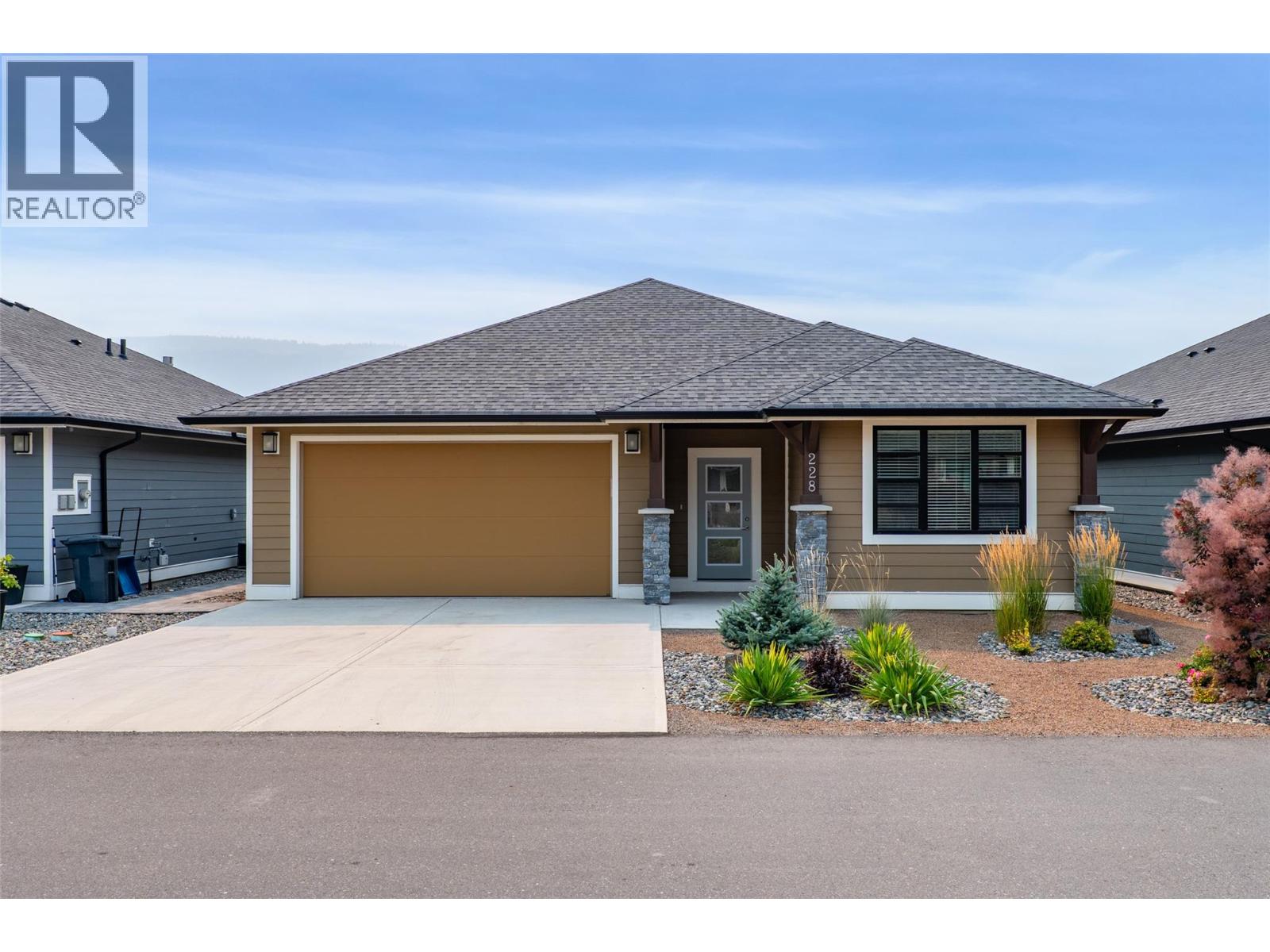 641 Shuswap Road E Unit# 228 Property Photo 1