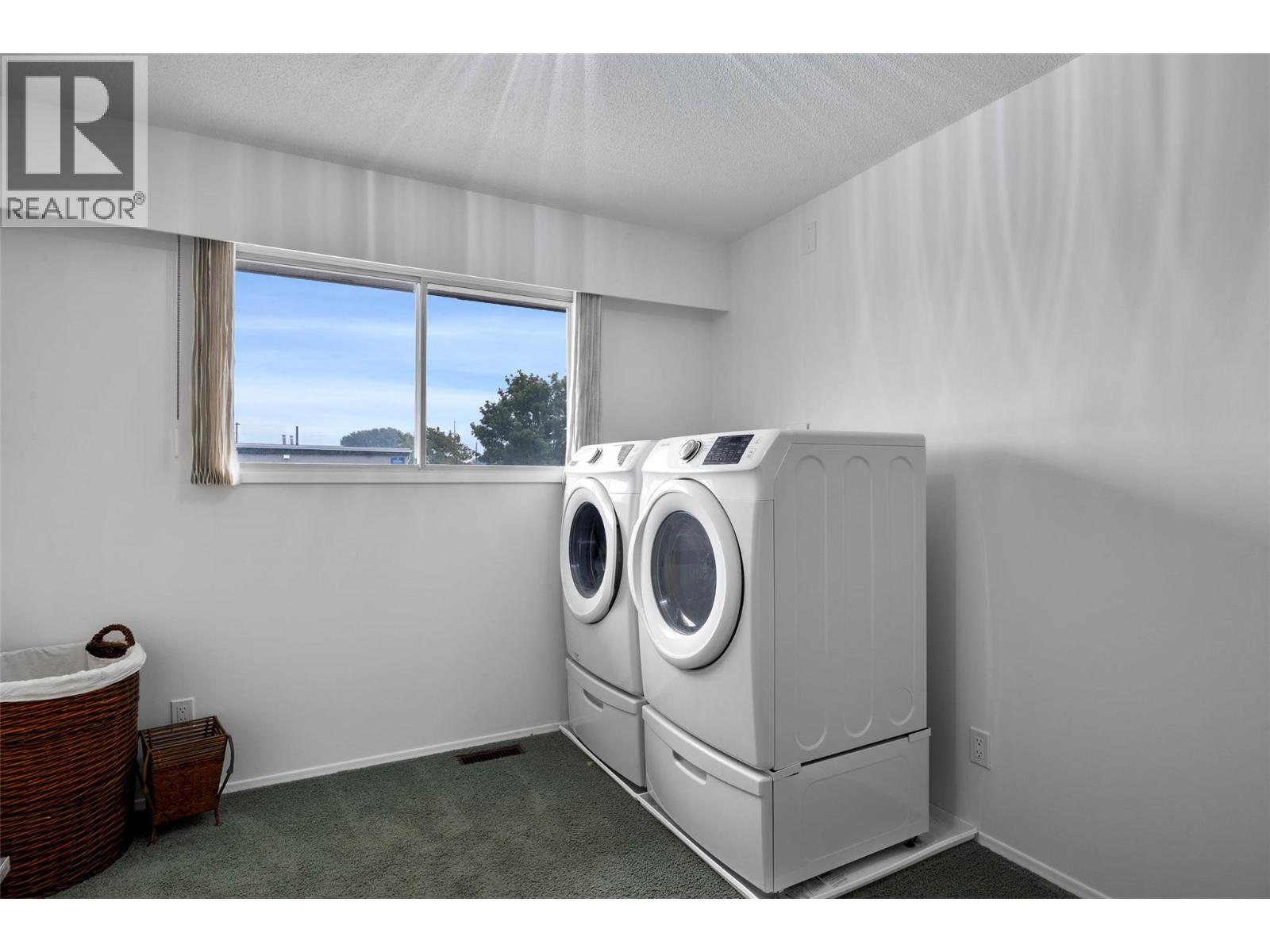 1670 Happyvale Avenue Property Photo 16