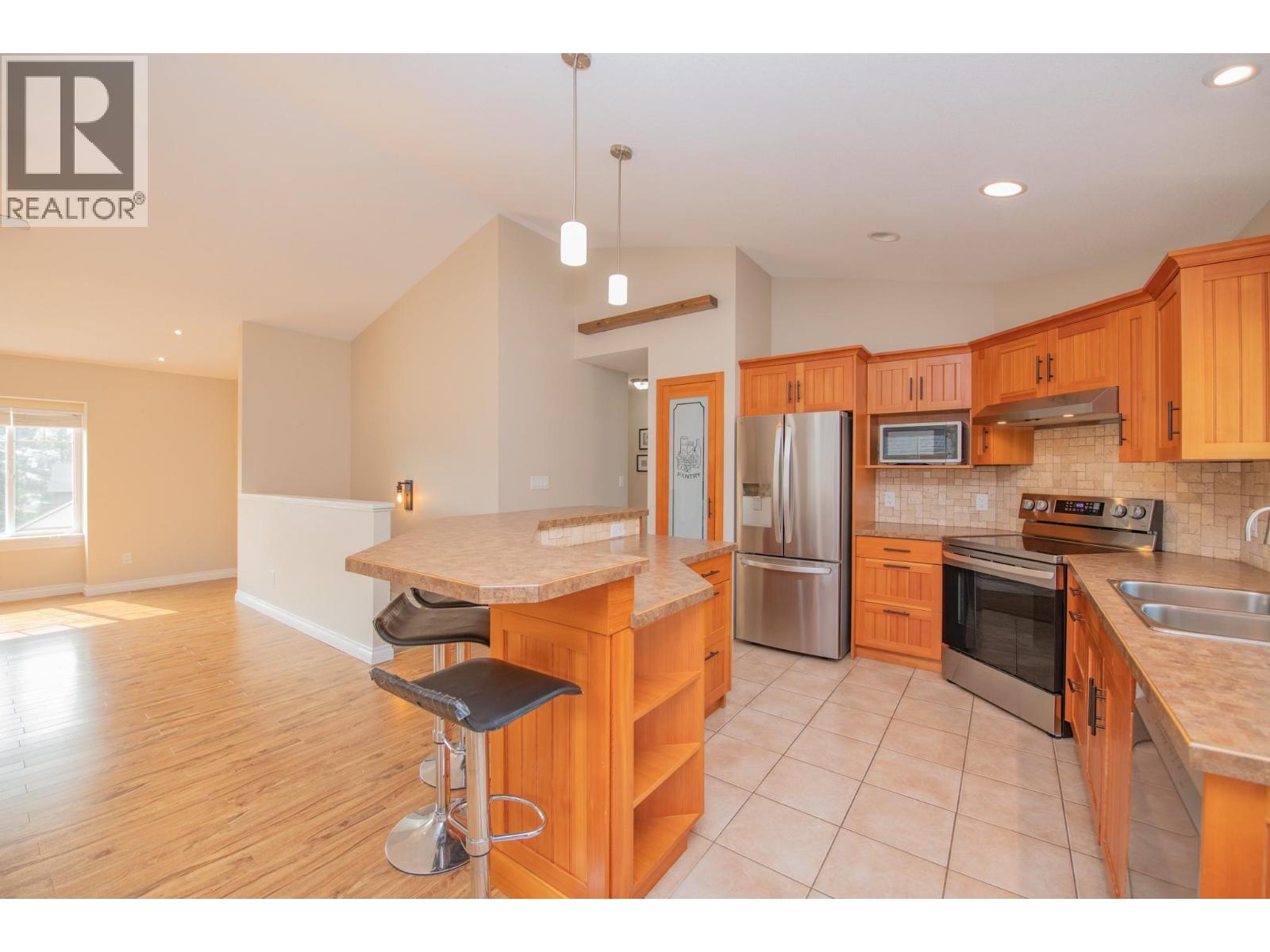 1808 Skyview Crescent Property Photo 9