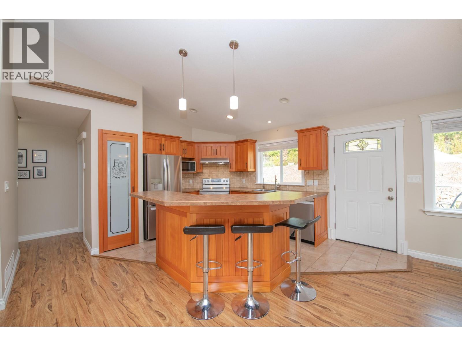 1808 Skyview Crescent Property Photo 12