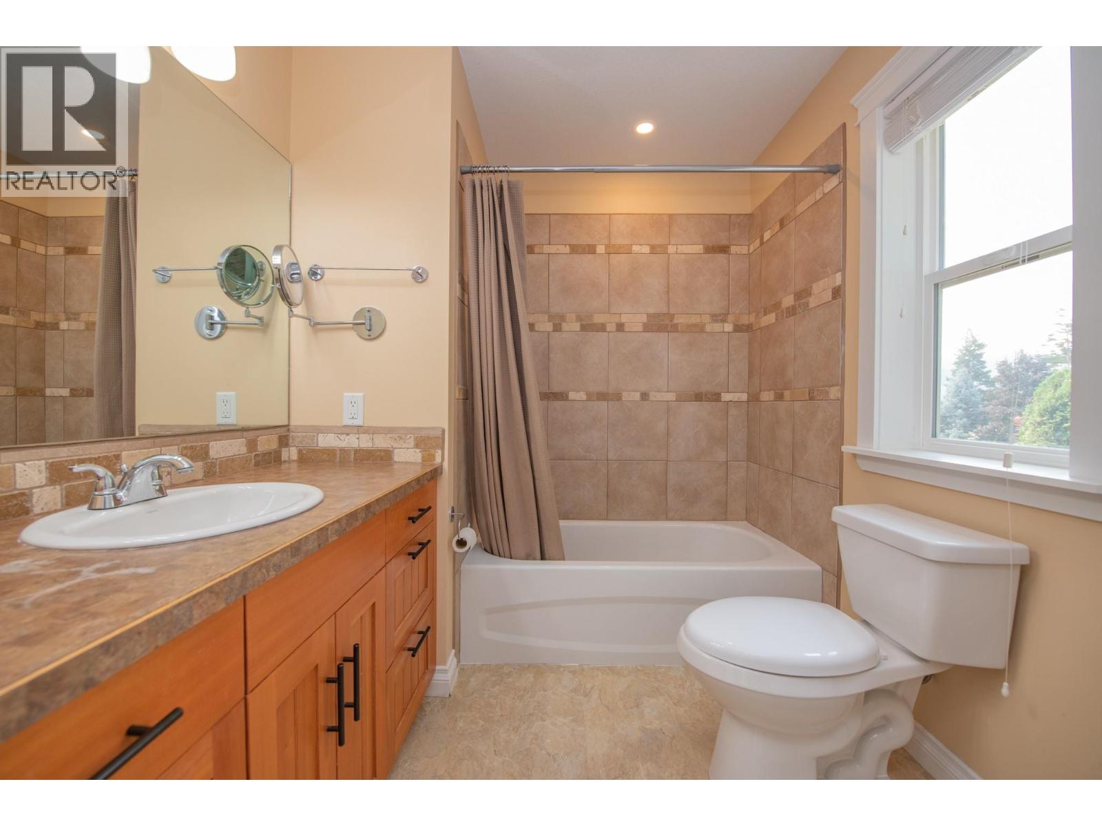 1808 Skyview Crescent Property Photo 21