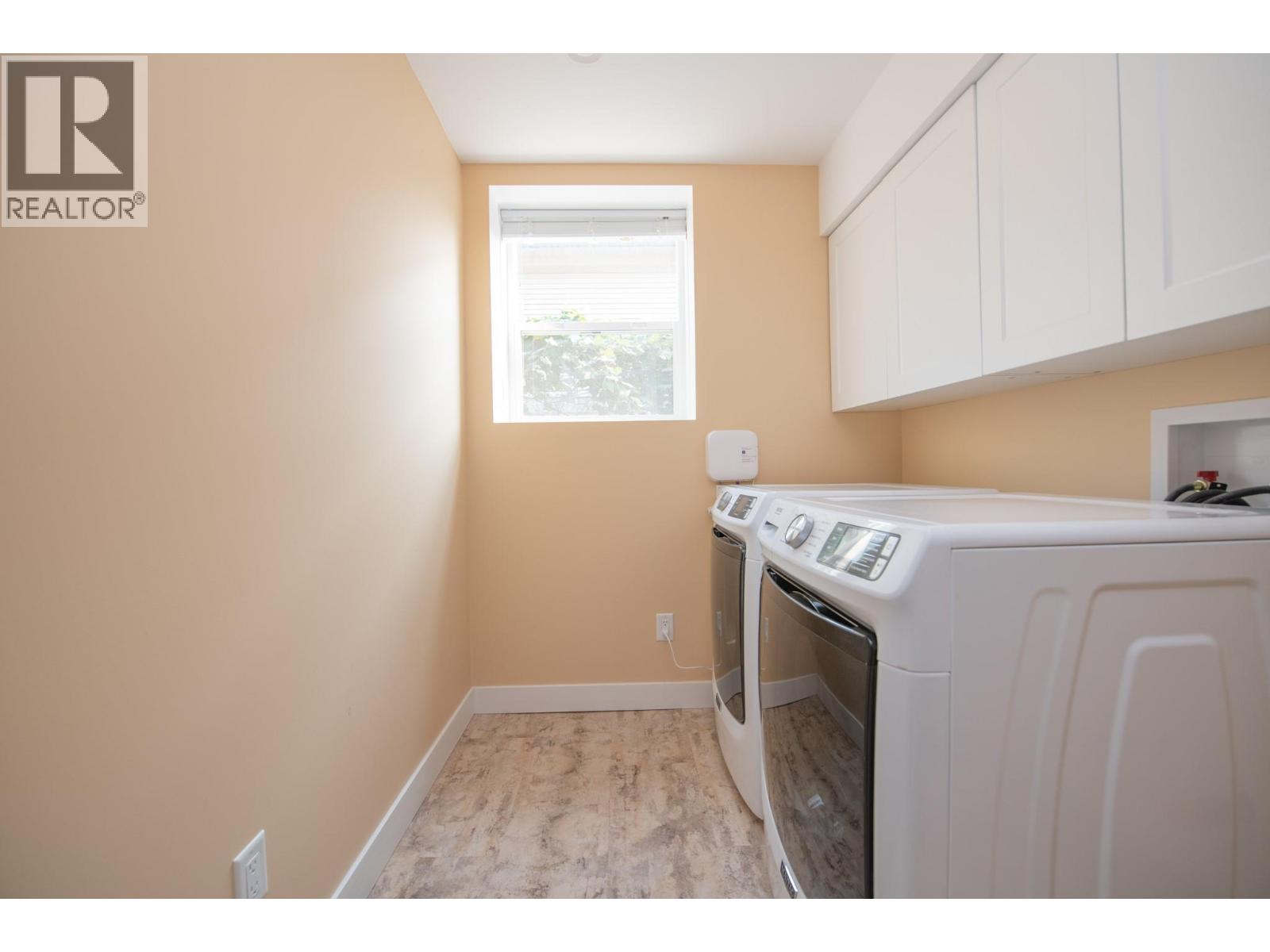 1808 Skyview Crescent Property Photo 27
