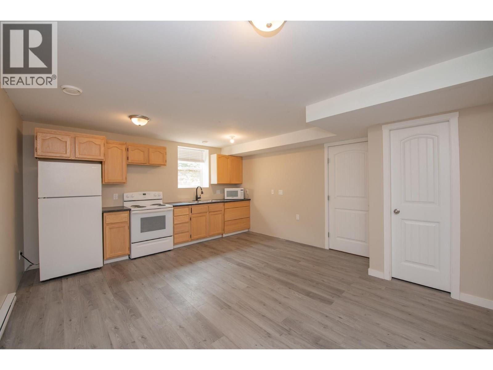 1808 Skyview Crescent Property Photo 29