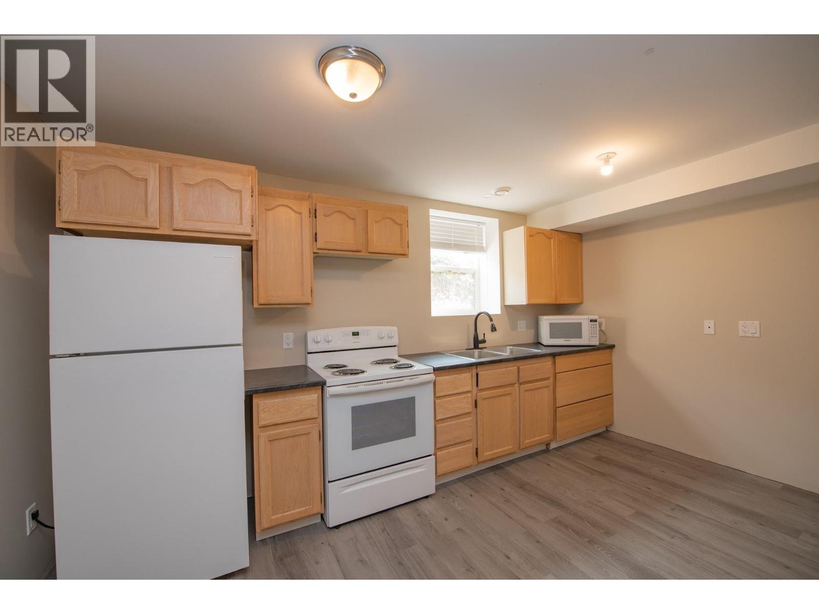 1808 Skyview Crescent Property Photo 30