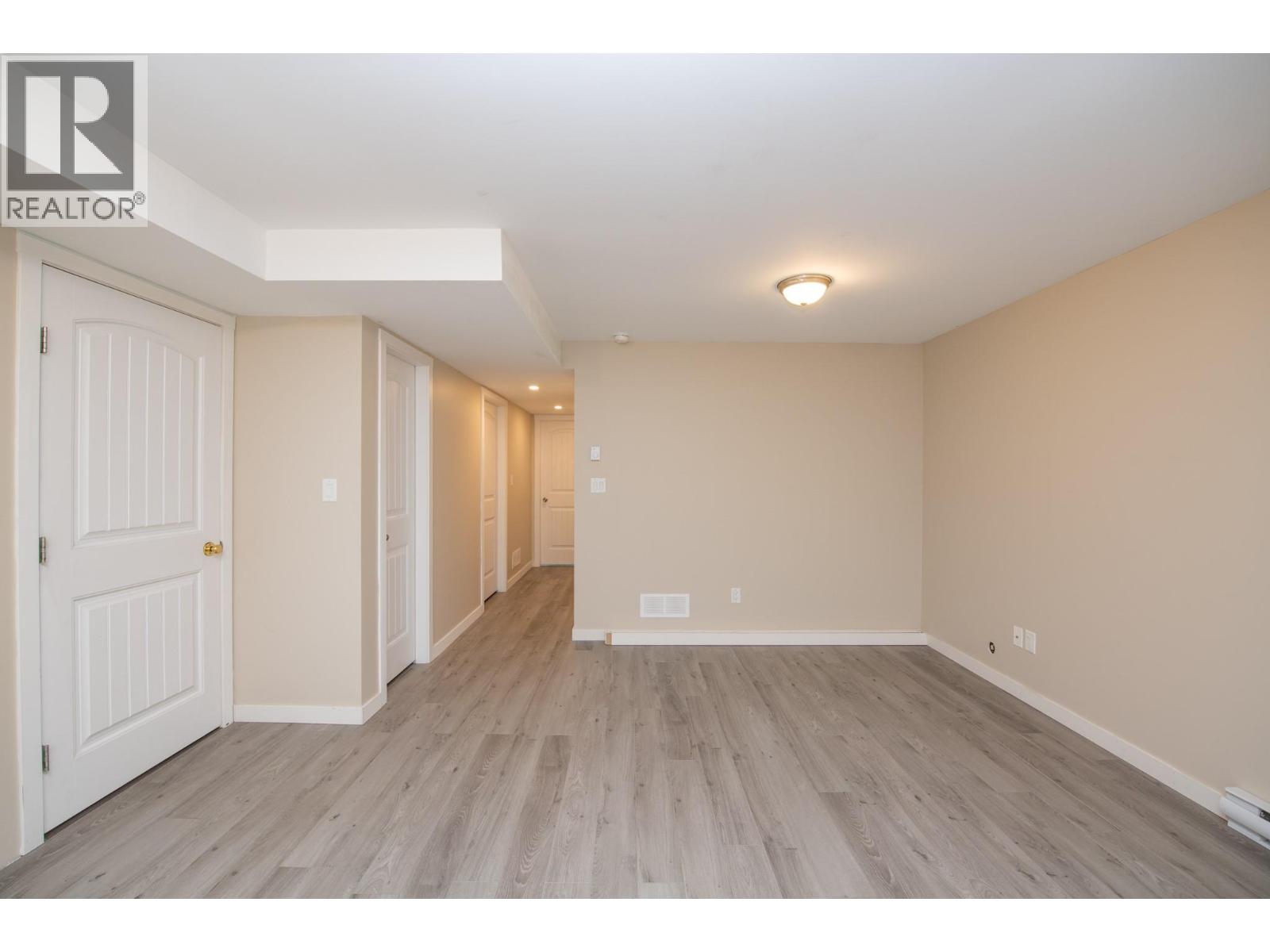 1808 Skyview Crescent Property Photo 32