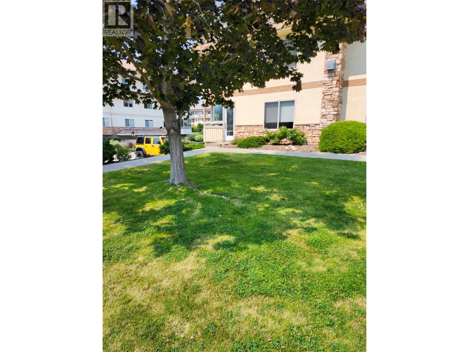 8416 Jubilee Road E Unit# 106 Property Photo 1