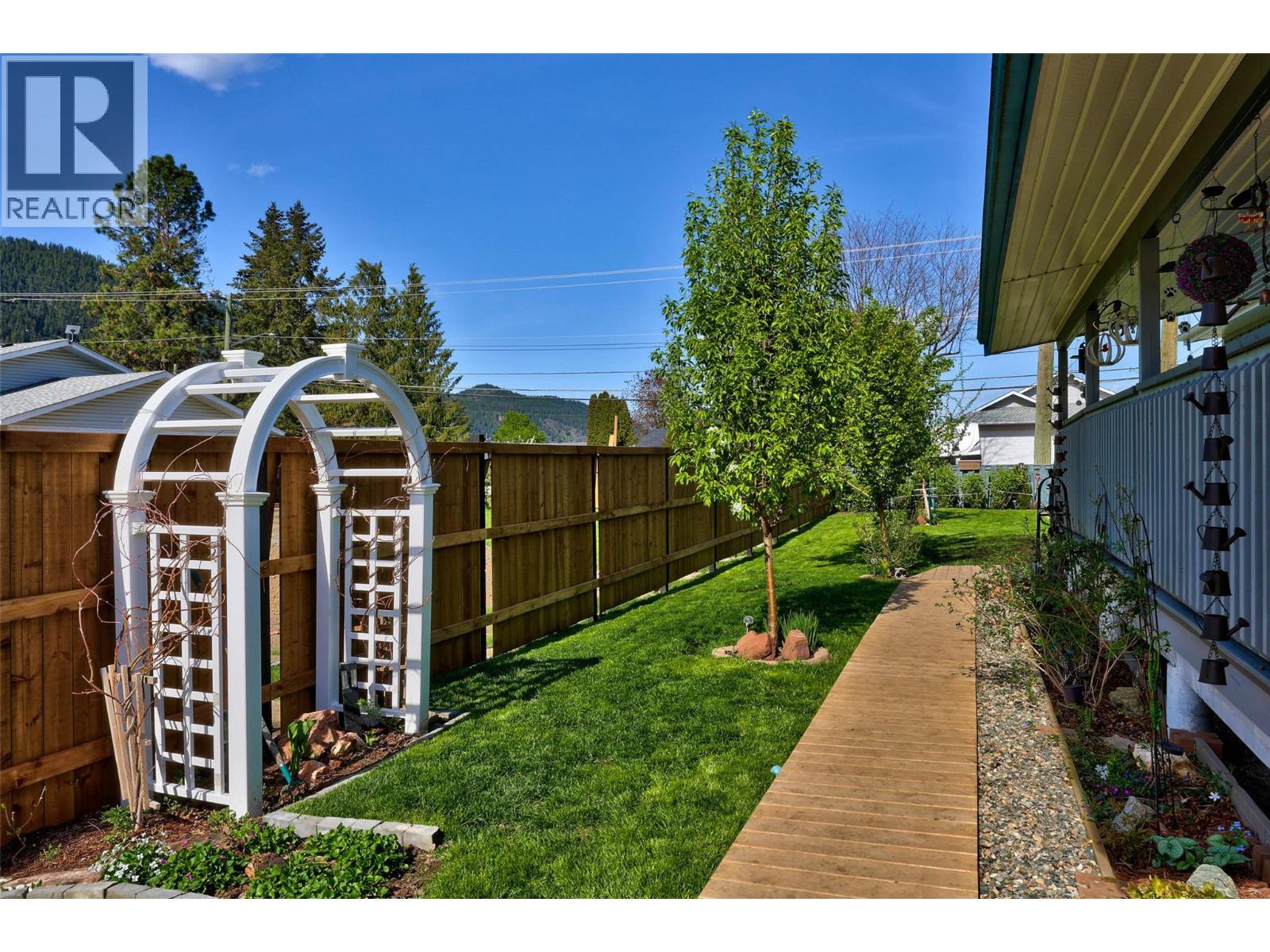 518 Pine Street Property Photo 23