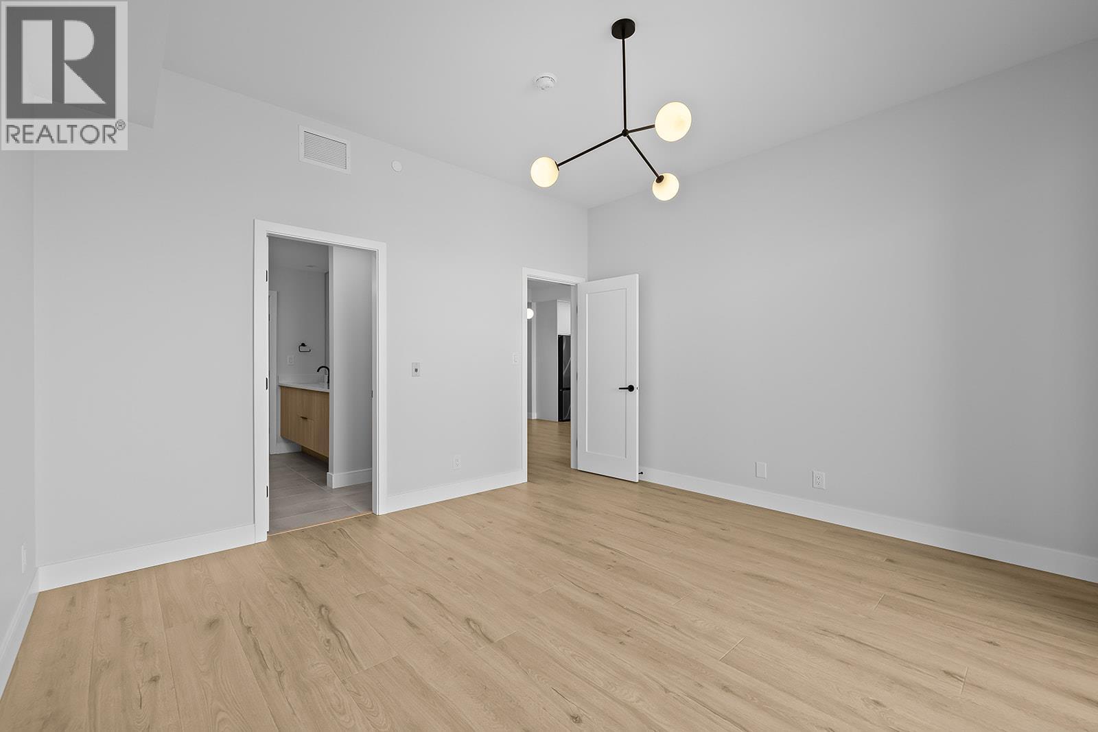 75 Predator Ridge Drive Unit# 301 Property Photo 29