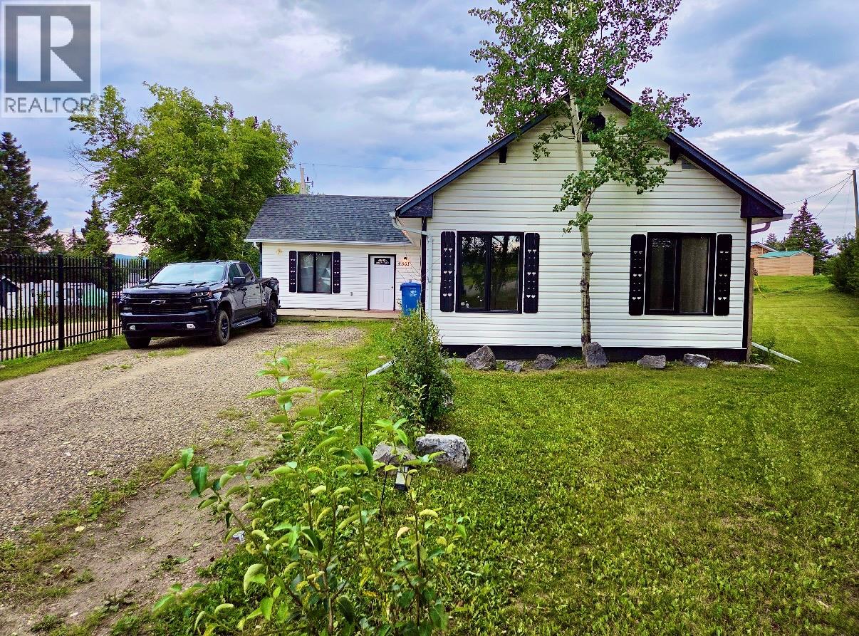 4801 50 Avenue Property Photo 1