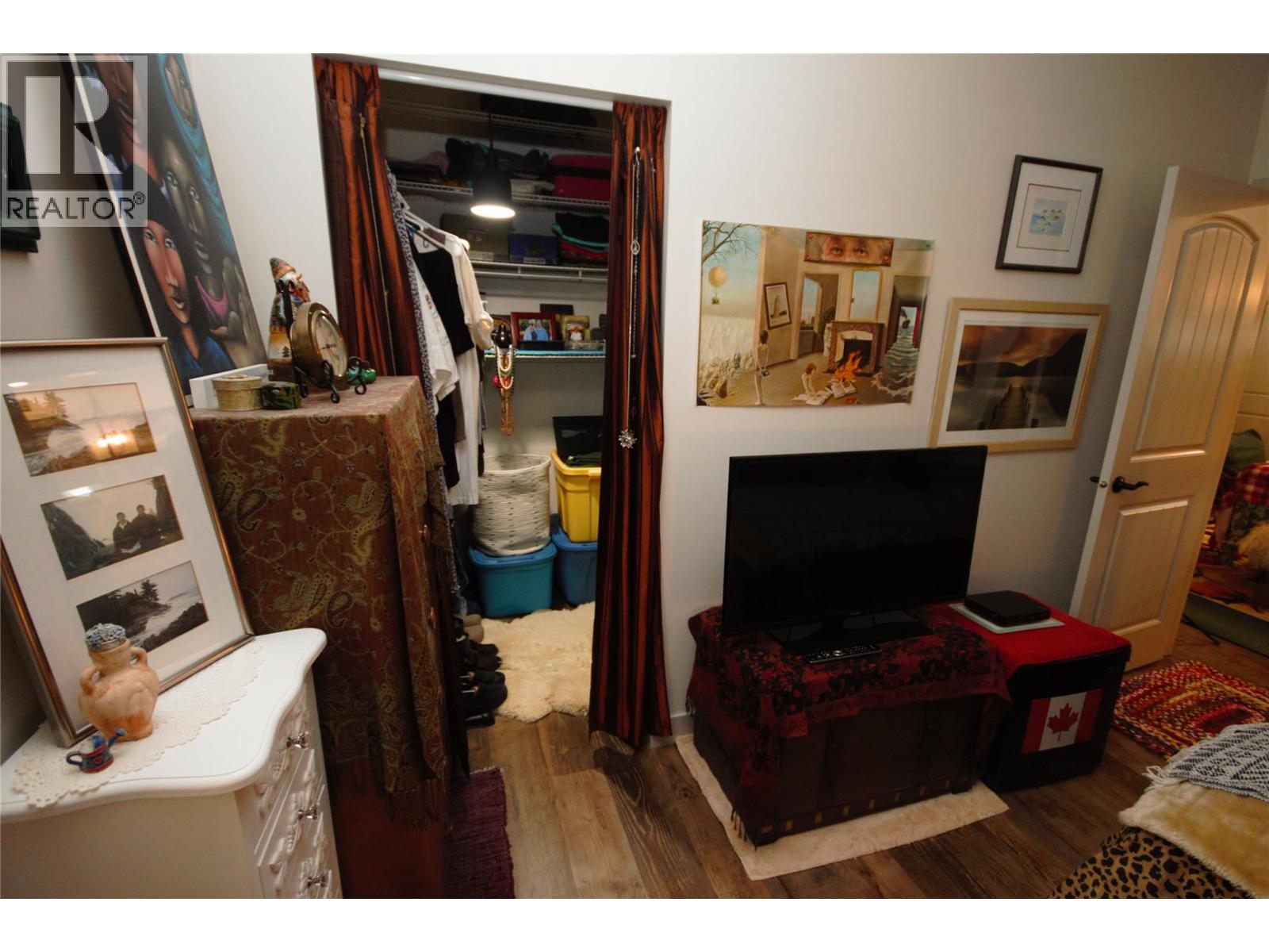 6941 Meadows Drive Property Photo 16