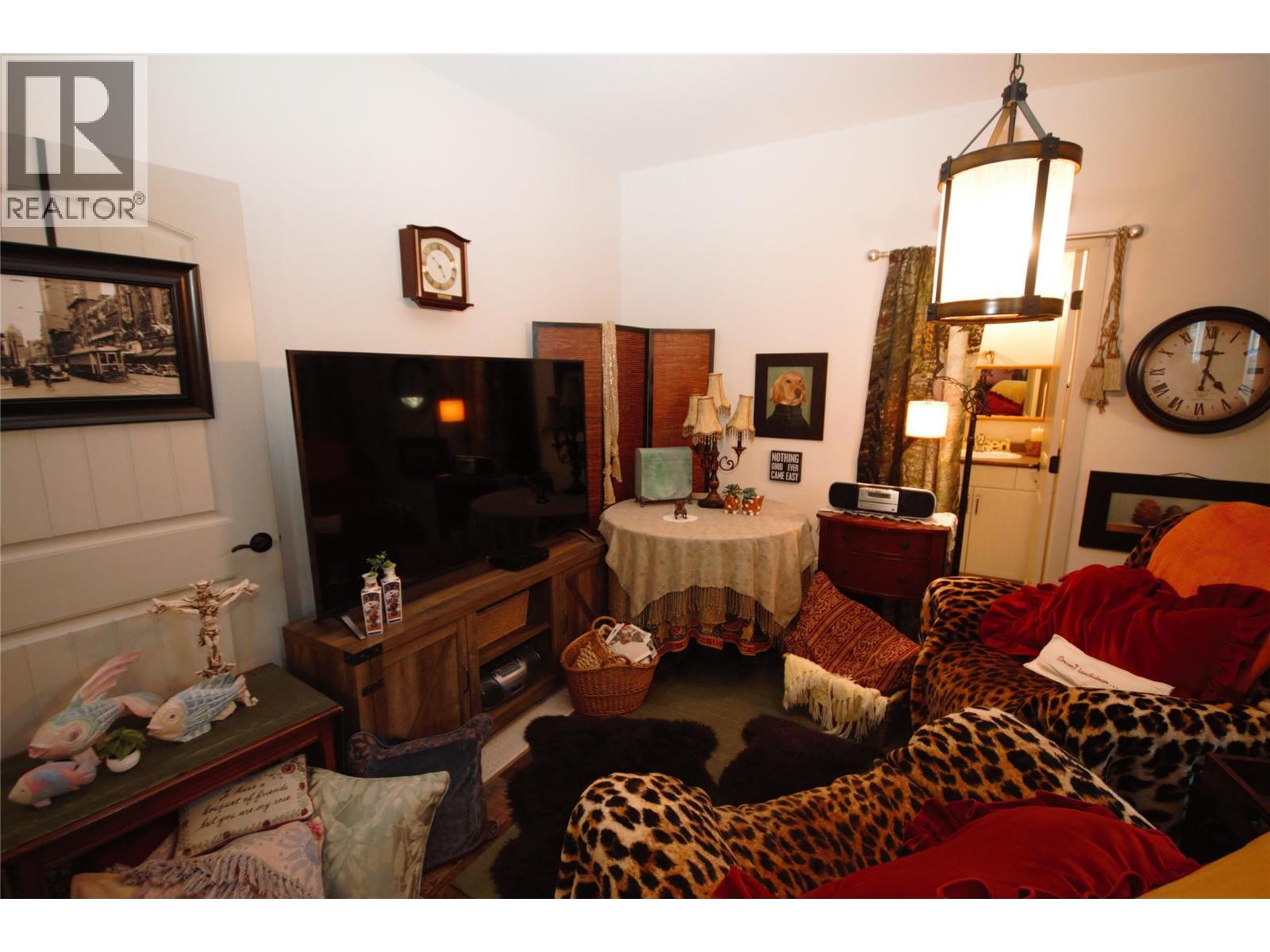 6941 Meadows Drive Property Photo 22