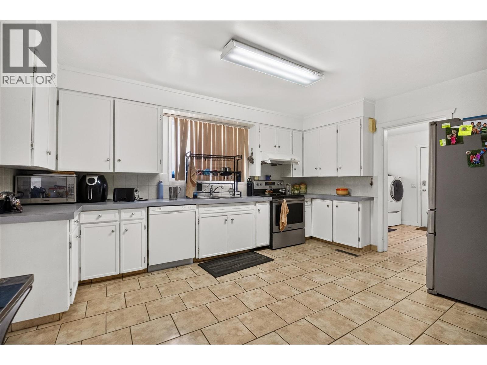 10319 42 Avenue Property Photo 13
