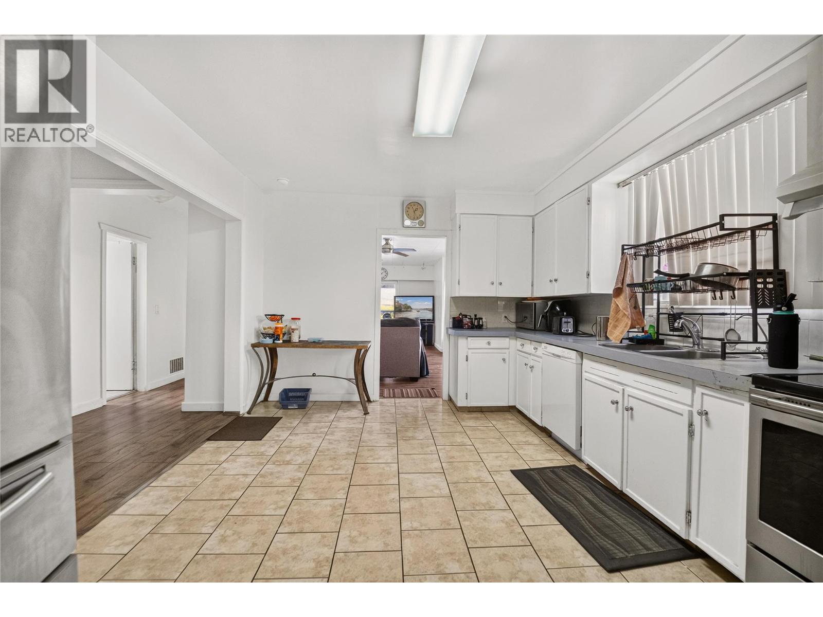 10319 42 Avenue Property Photo 15