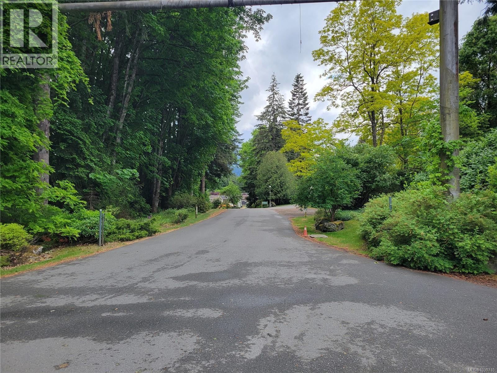 144 3042 River Rd Property Photo 15