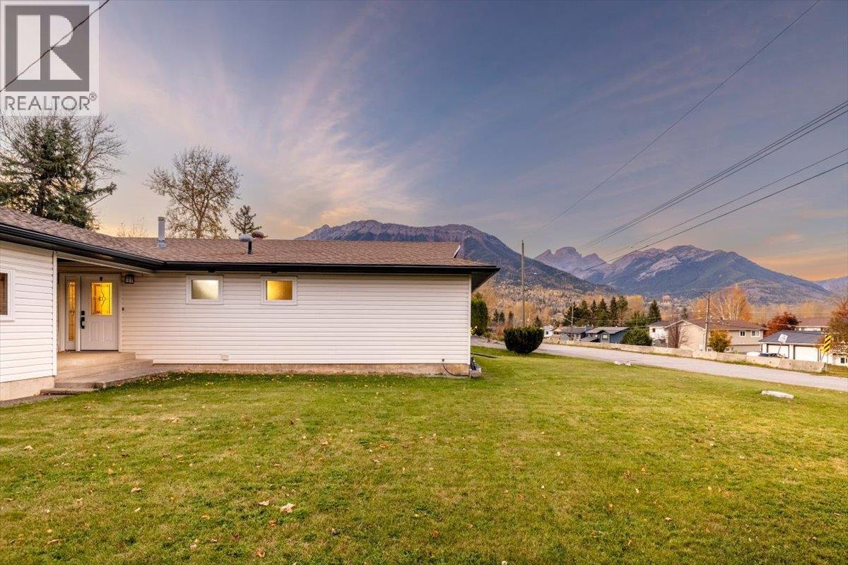 39 Elkview Drive Property Photo 2