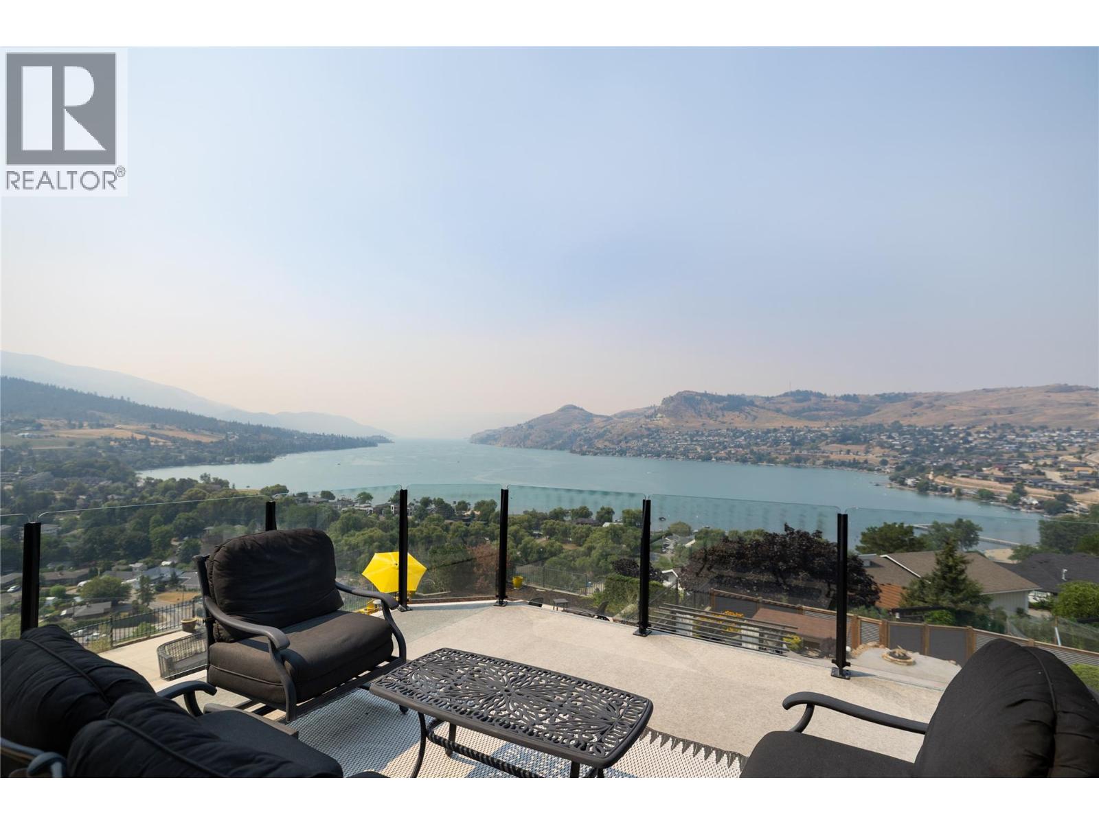10 Bayview Heights Property Photo 11