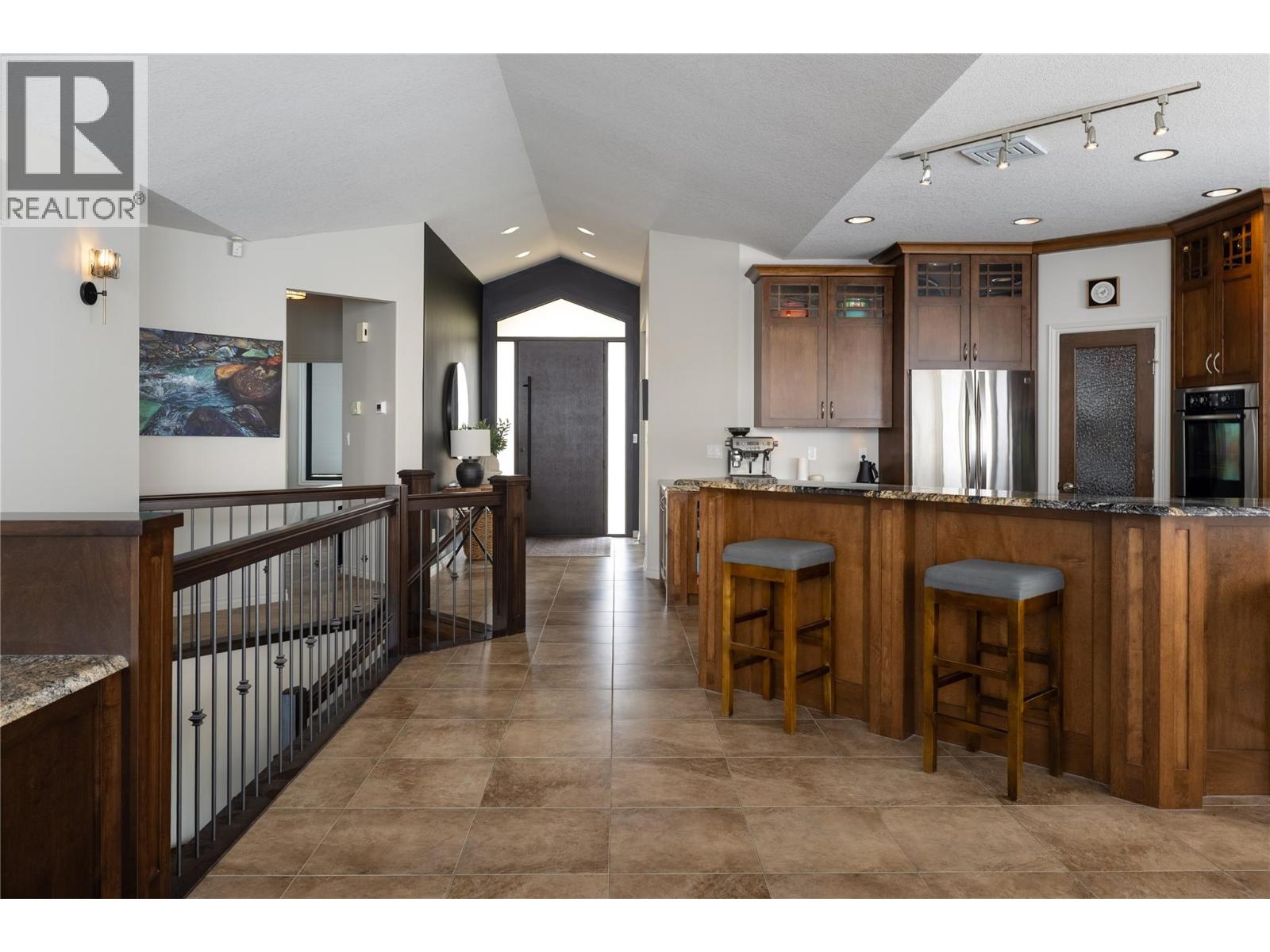 10 Bayview Heights Property Photo 23