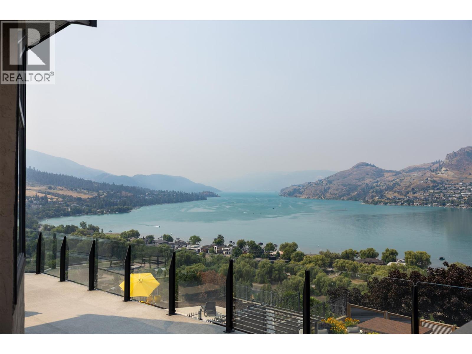 10 Bayview Heights Property Photo 25