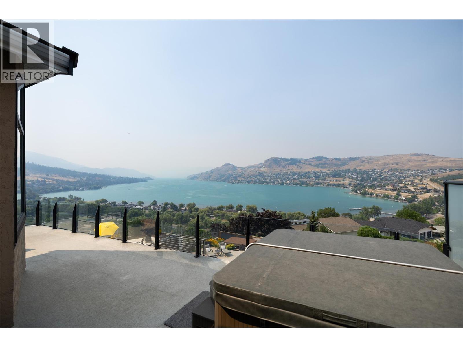 10 Bayview Heights Property Photo 27