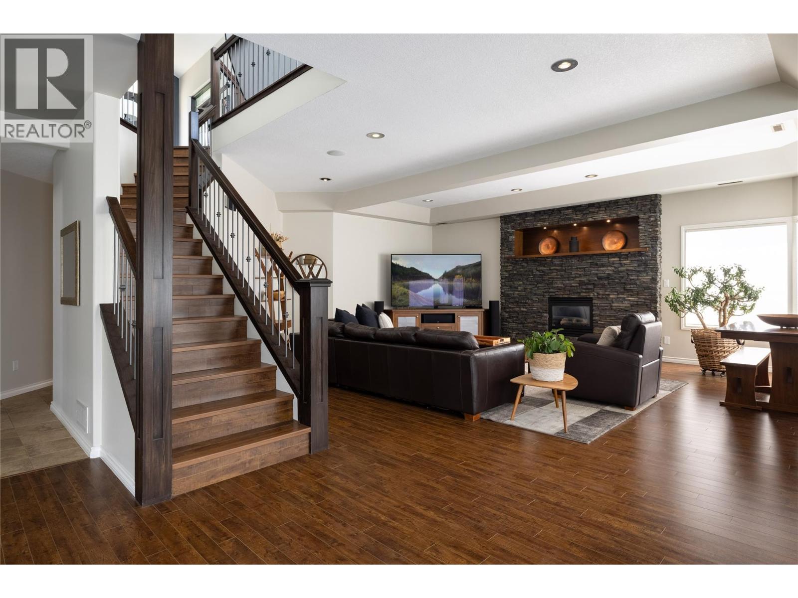 10 Bayview Heights Property Photo 34