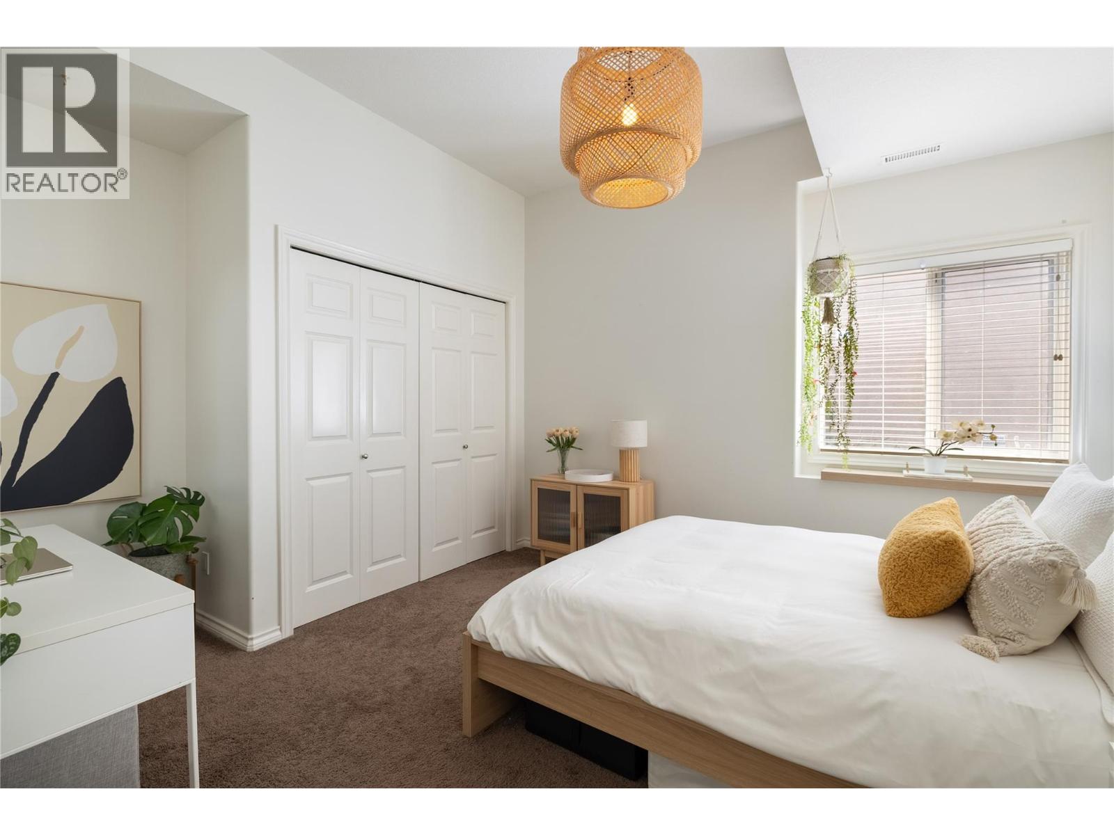 10 Bayview Heights Property Photo 42