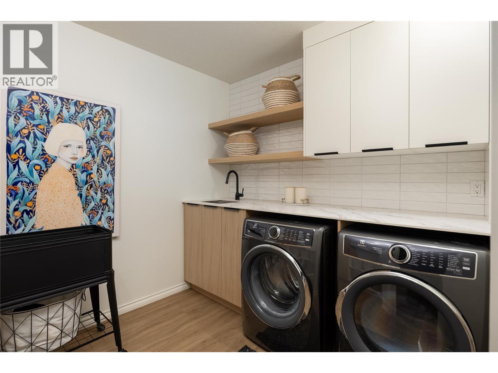 10 Bayview Heights Property Photo 44