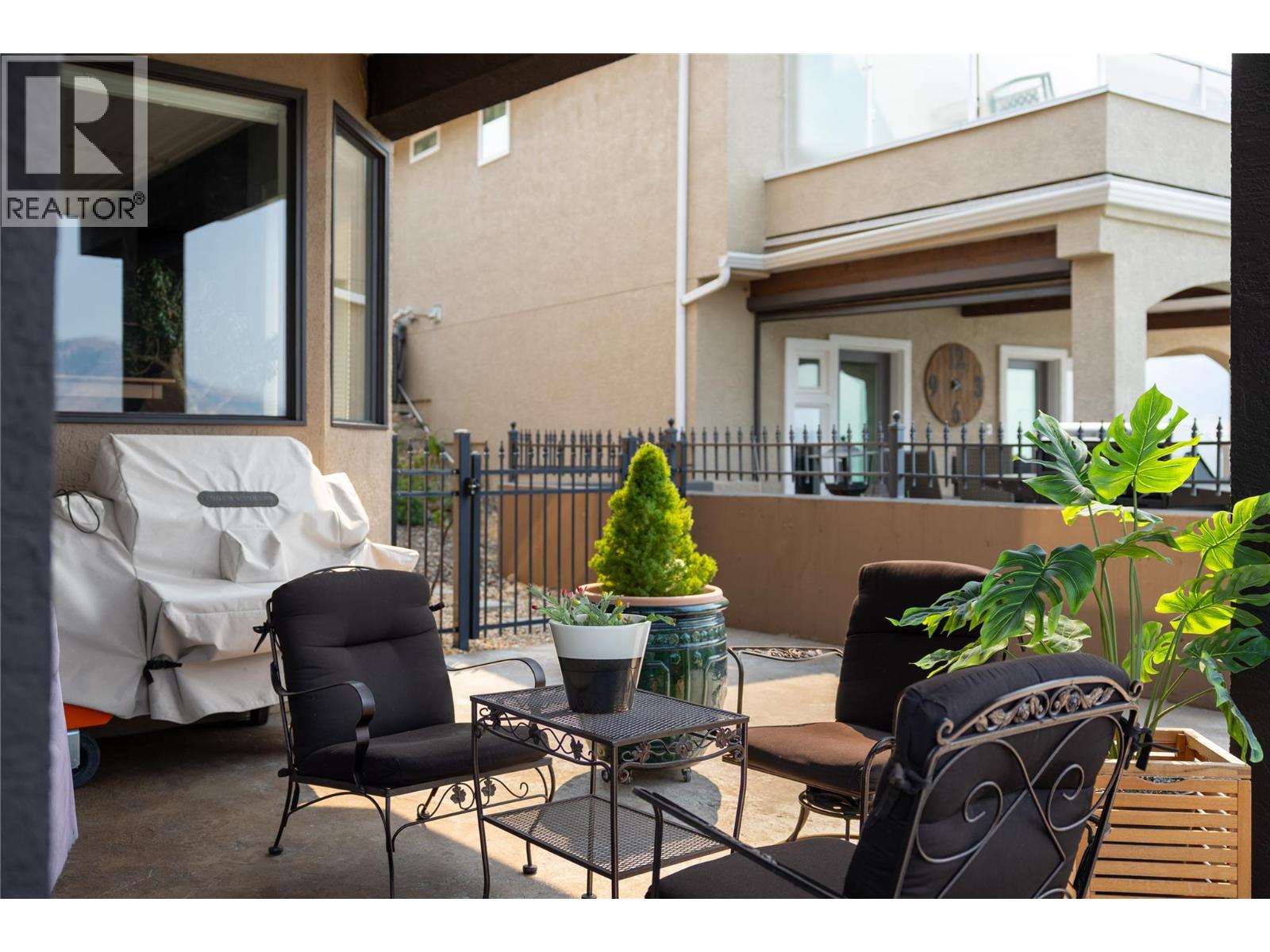10 Bayview Heights Property Photo 49
