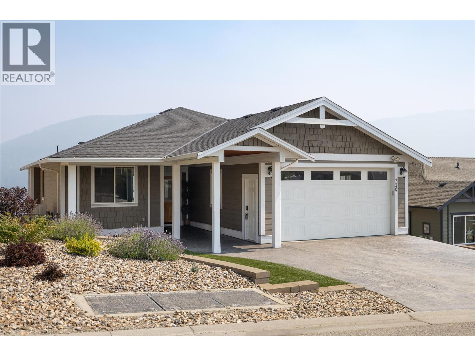 7261 Silver Ridge Drive Property Photo 1