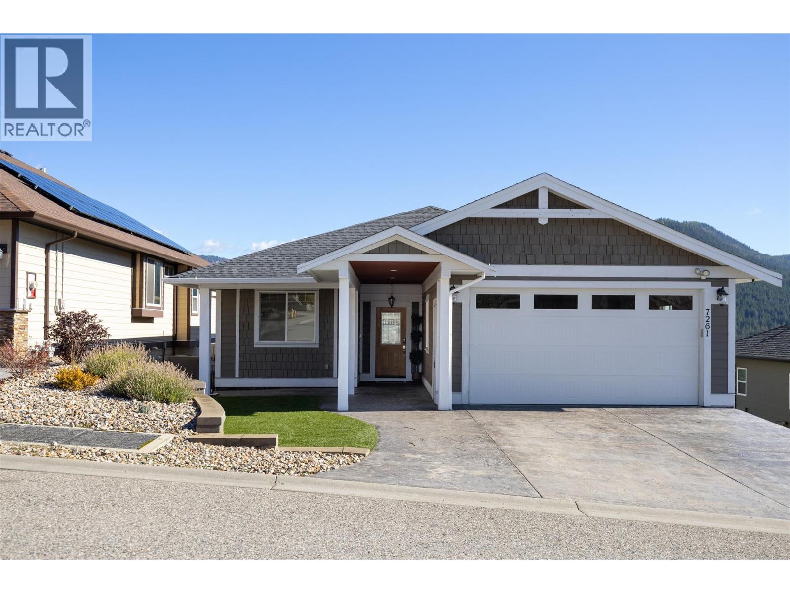 7261 Silver Ridge Drive Property Photo 3