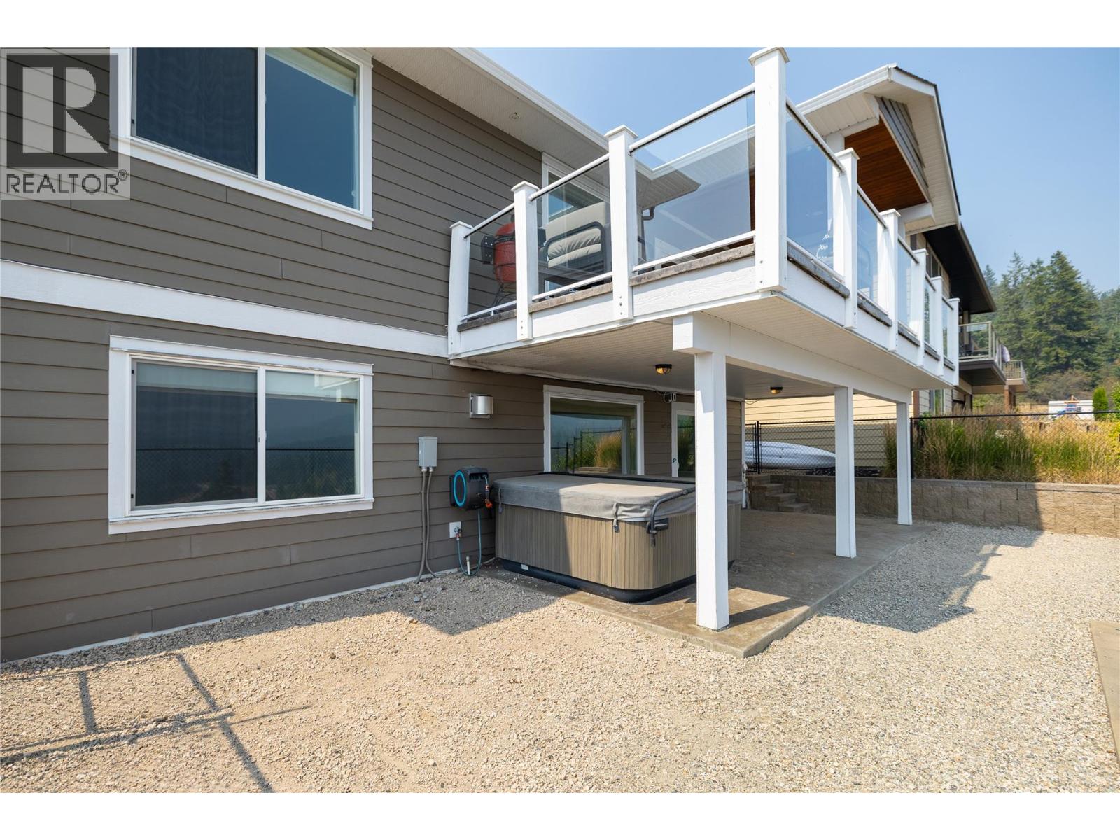 7261 Silver Ridge Drive Property Photo 13