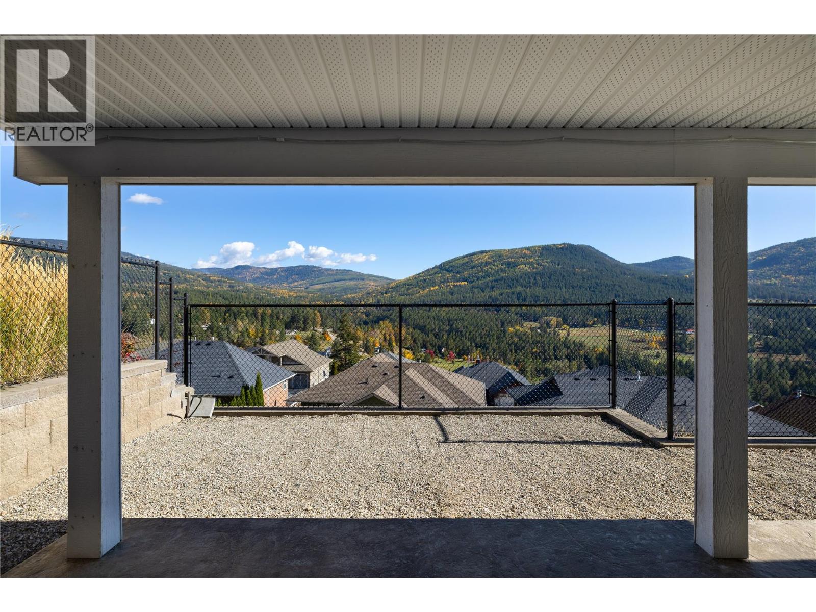 7261 Silver Ridge Drive Property Photo 14