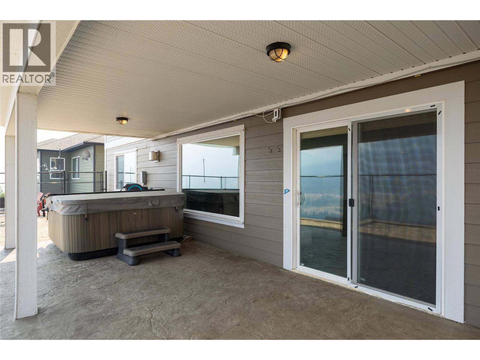 7261 Silver Ridge Drive Property Photo 16